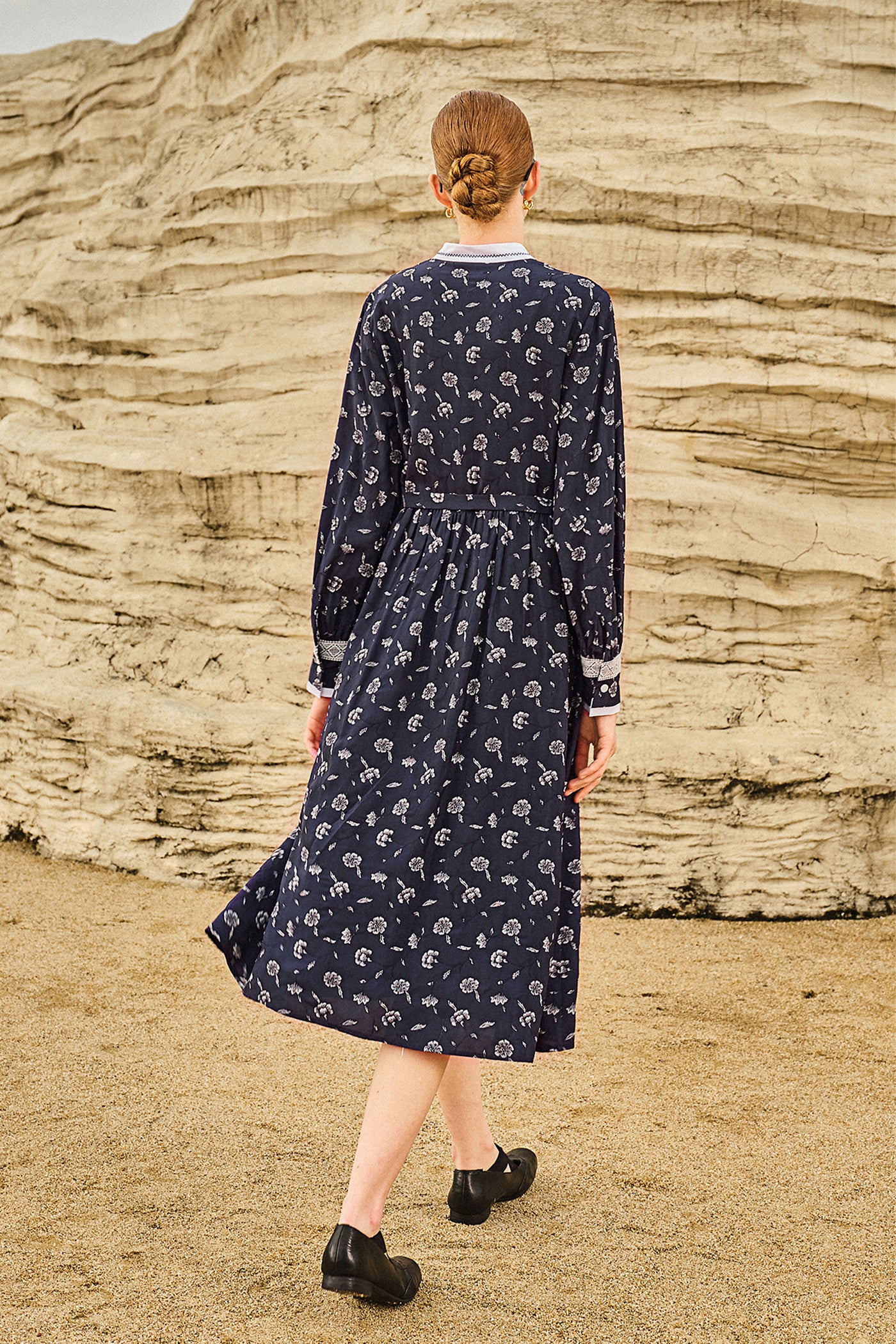 KAMILAN Women's Elegant High-Waist Midi Dress – 2025 Autumn New Stand Collar A-Line Dress