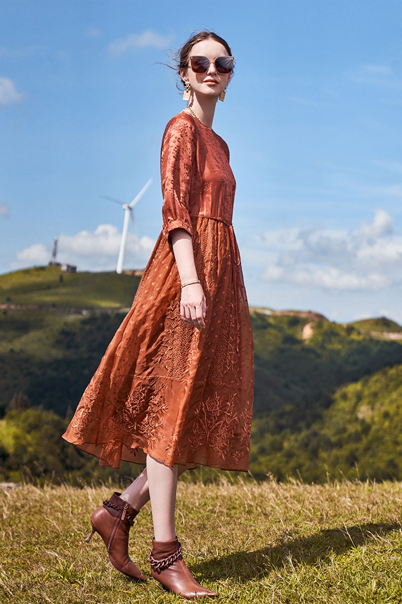 KAMILAN Luxe Embroidered Midi Dress – 2025 Fall New Arrival with 3/4 Sleeves