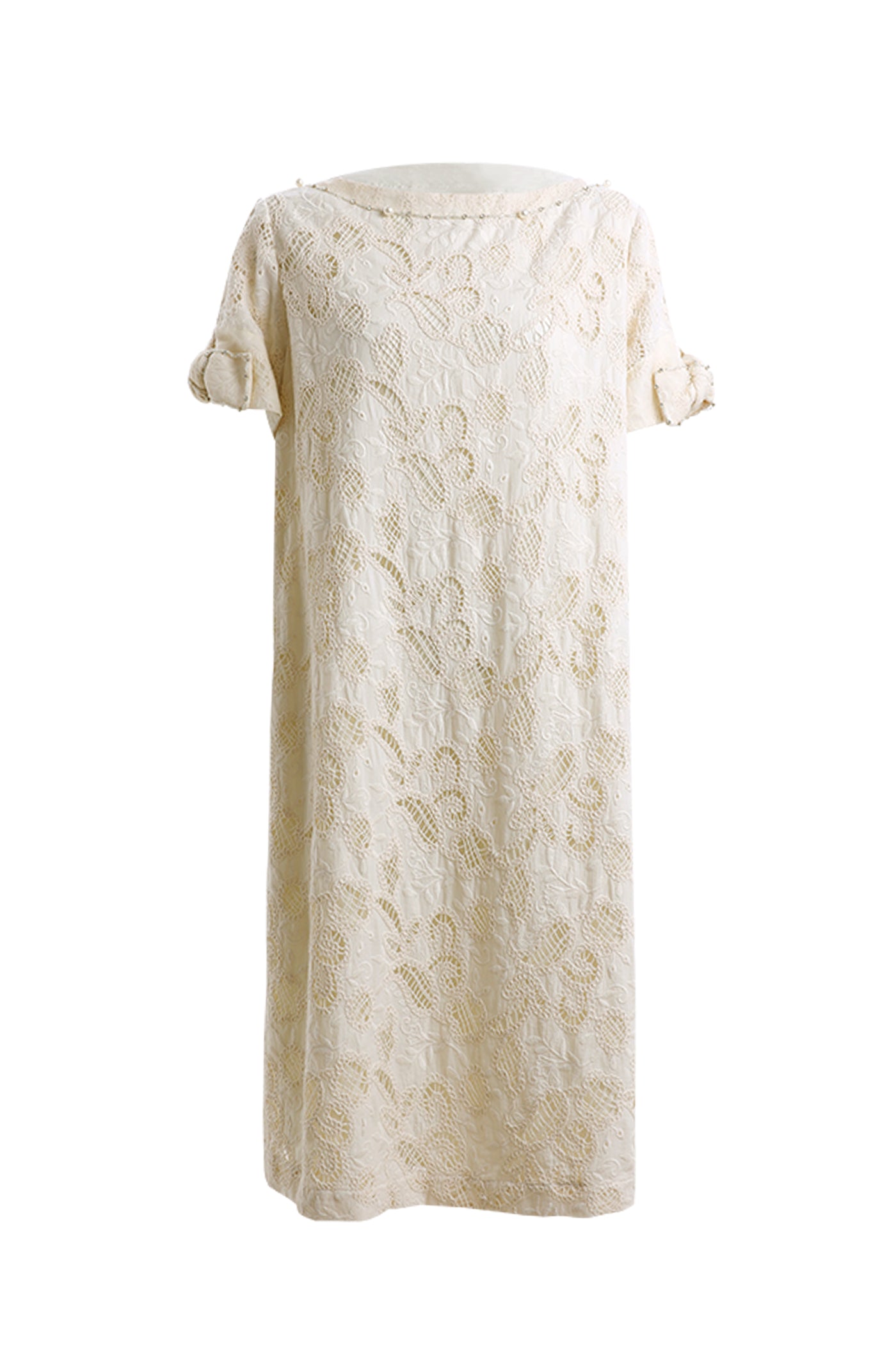 Kamilan Embroidered Lace Dress in Ivory Beige