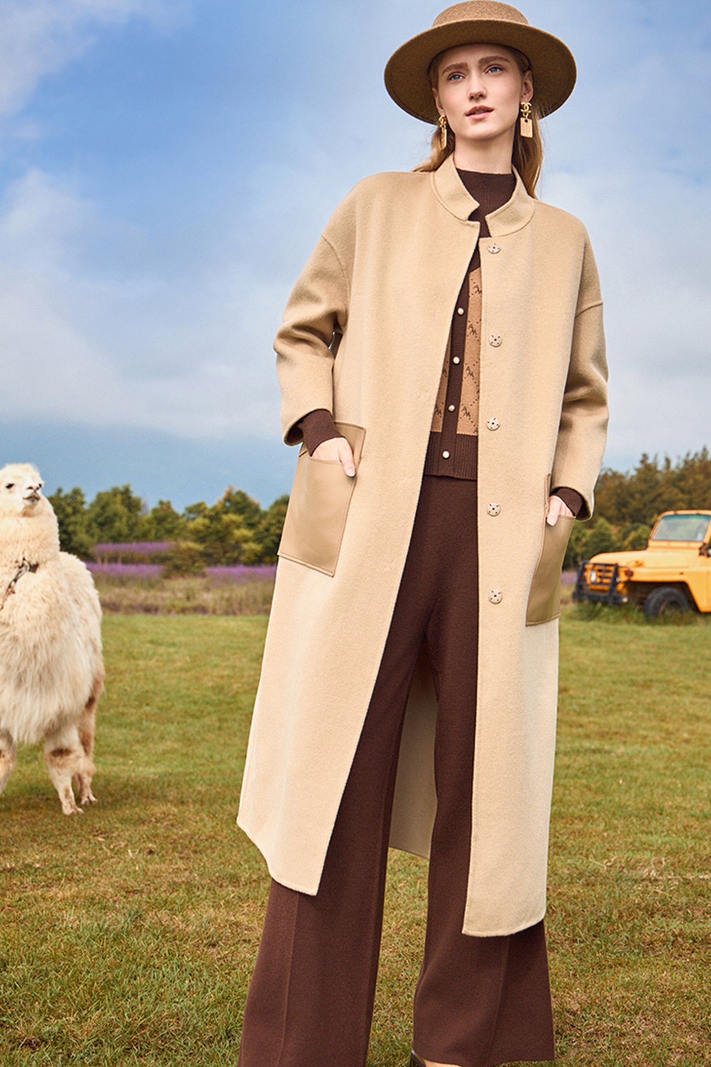 KAMILAN Wool Coat Retro Whimsy with a Soft Silhouette