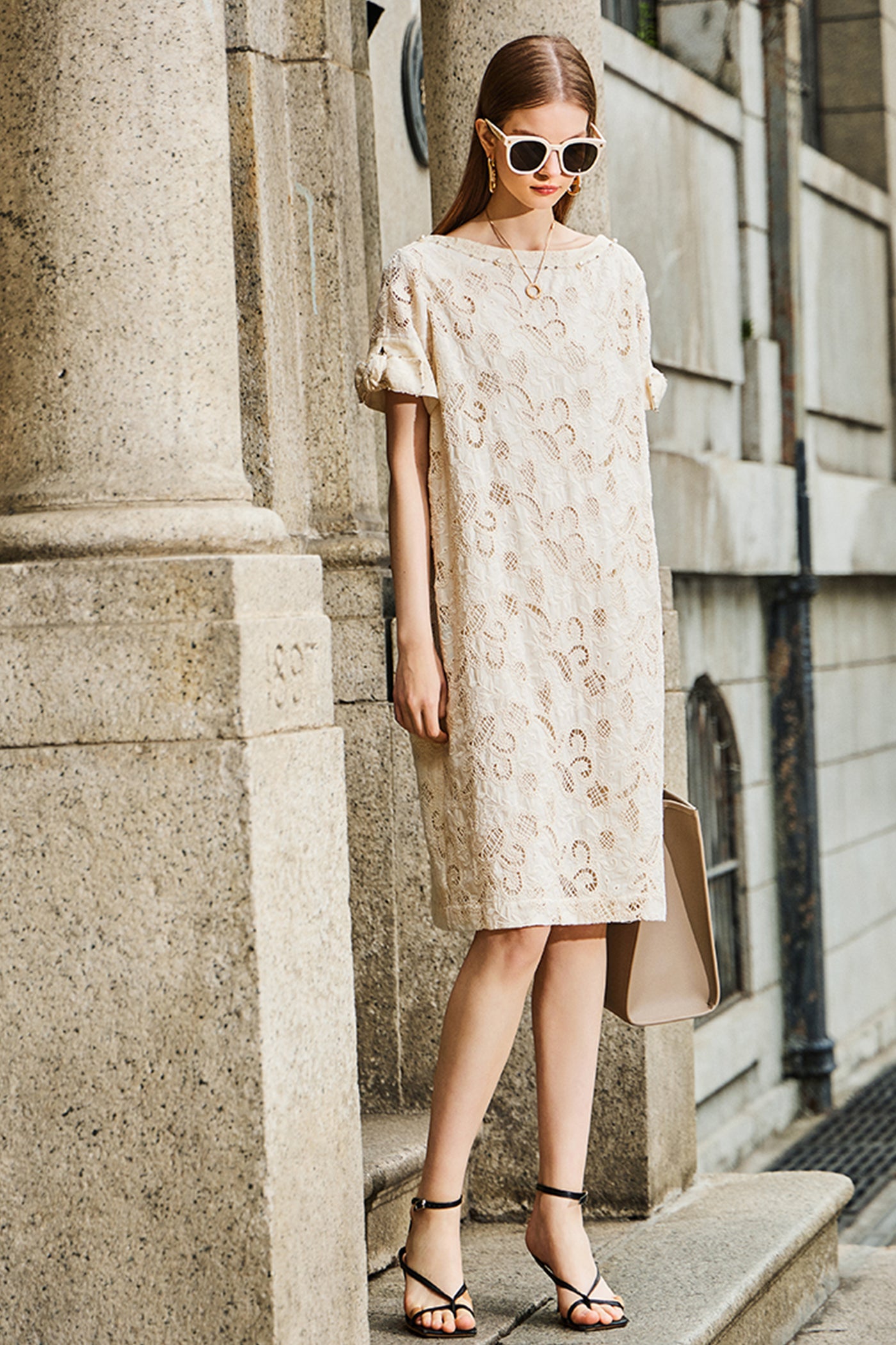 Kamilan Embroidered Lace Dress in Ivory Beige