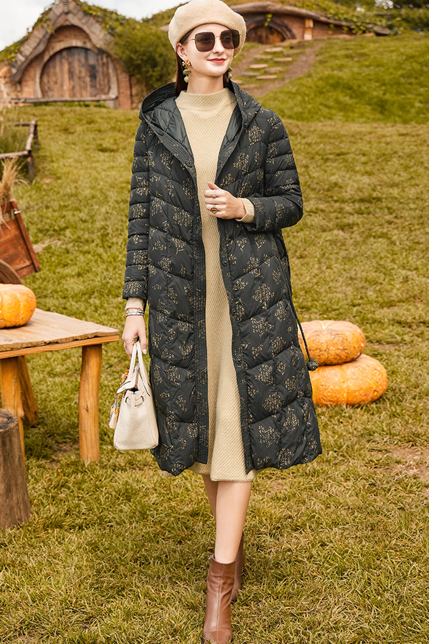 KAMILAN Noir Botanique Quilted Down Coat with Golden Motif