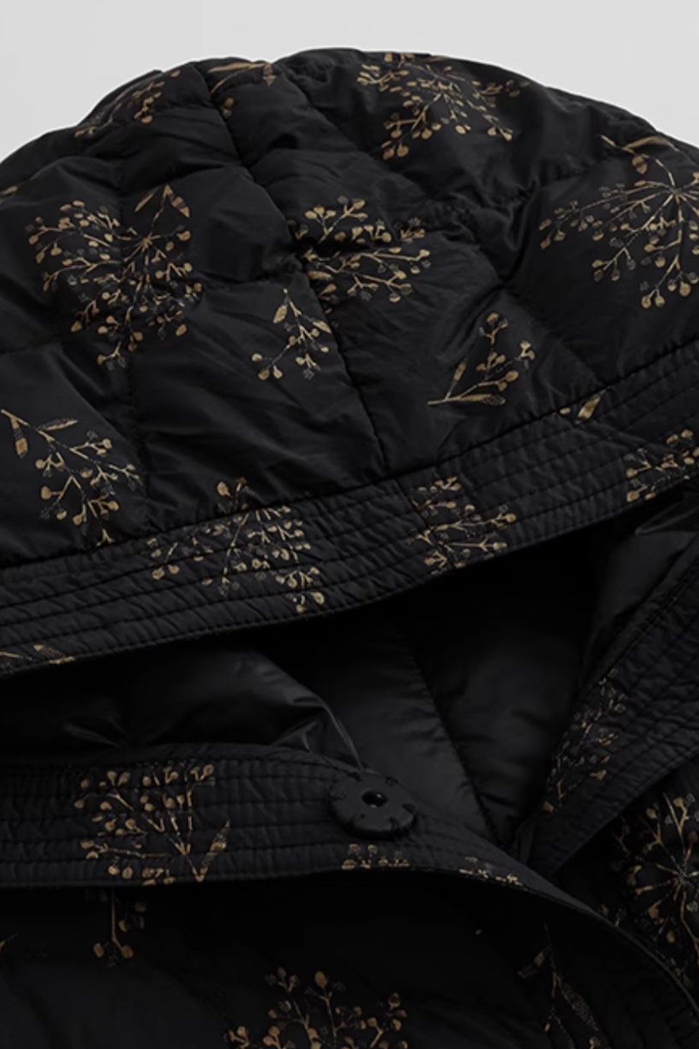 KAMILAN Noir Botanique Quilted Down Coat with Golden Motif