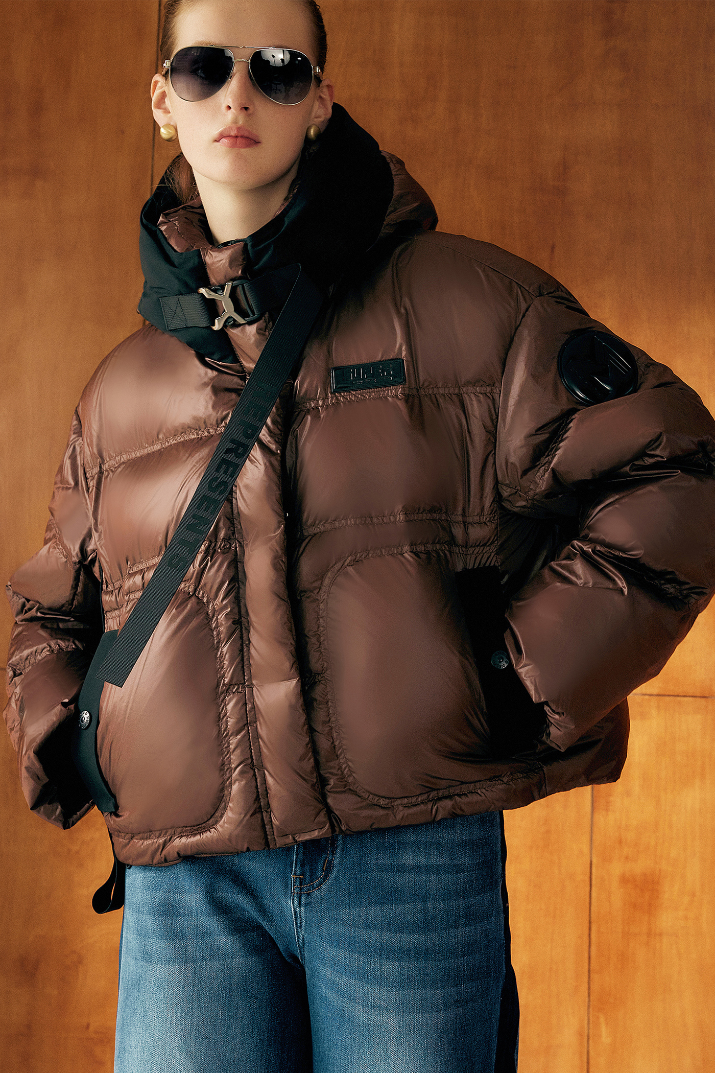 Kamilan Cropped Hooded Down Jacket in Urban Mocha