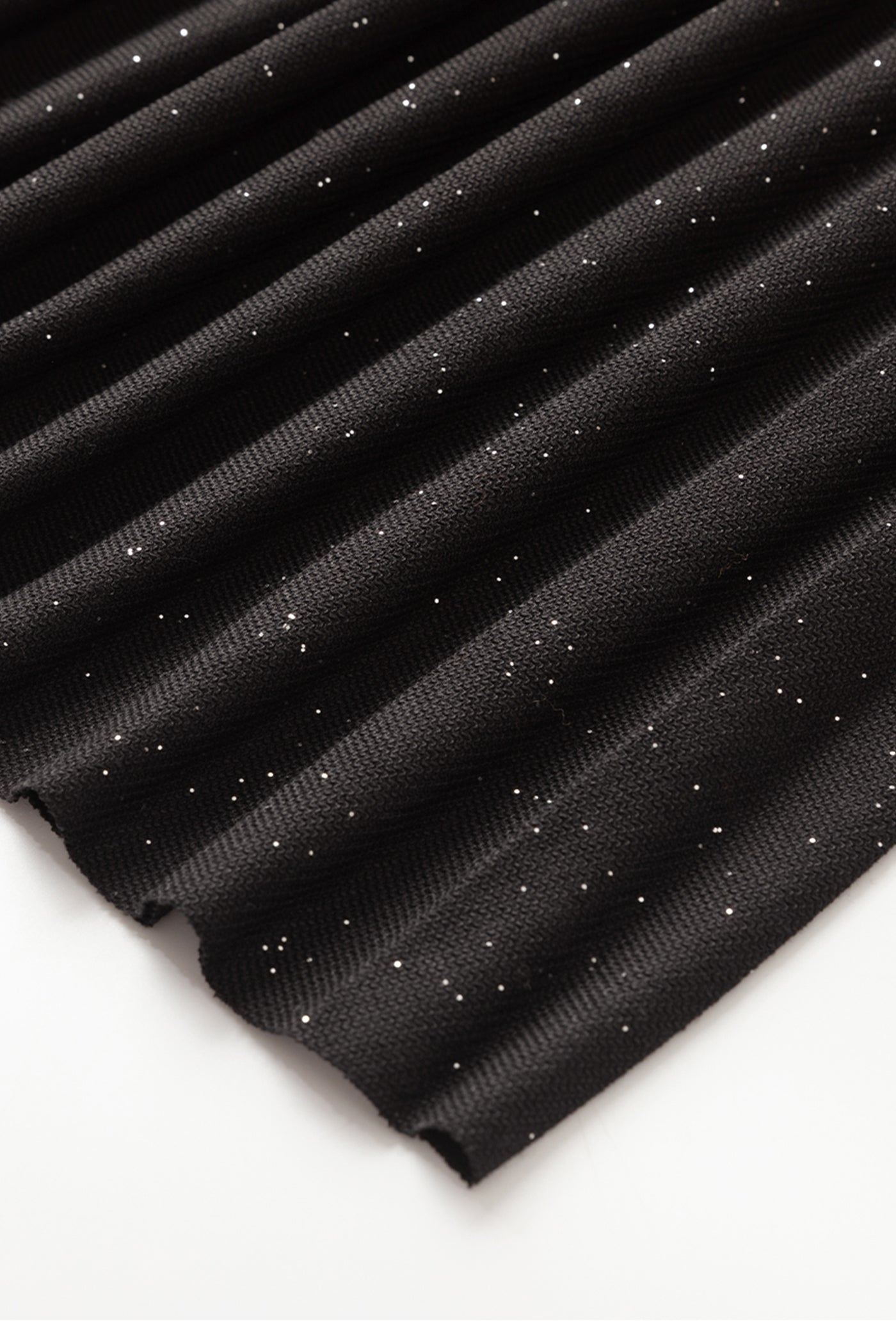 KAMILAN Glitter Pleated Midi Skirt in Flowing Silhouette