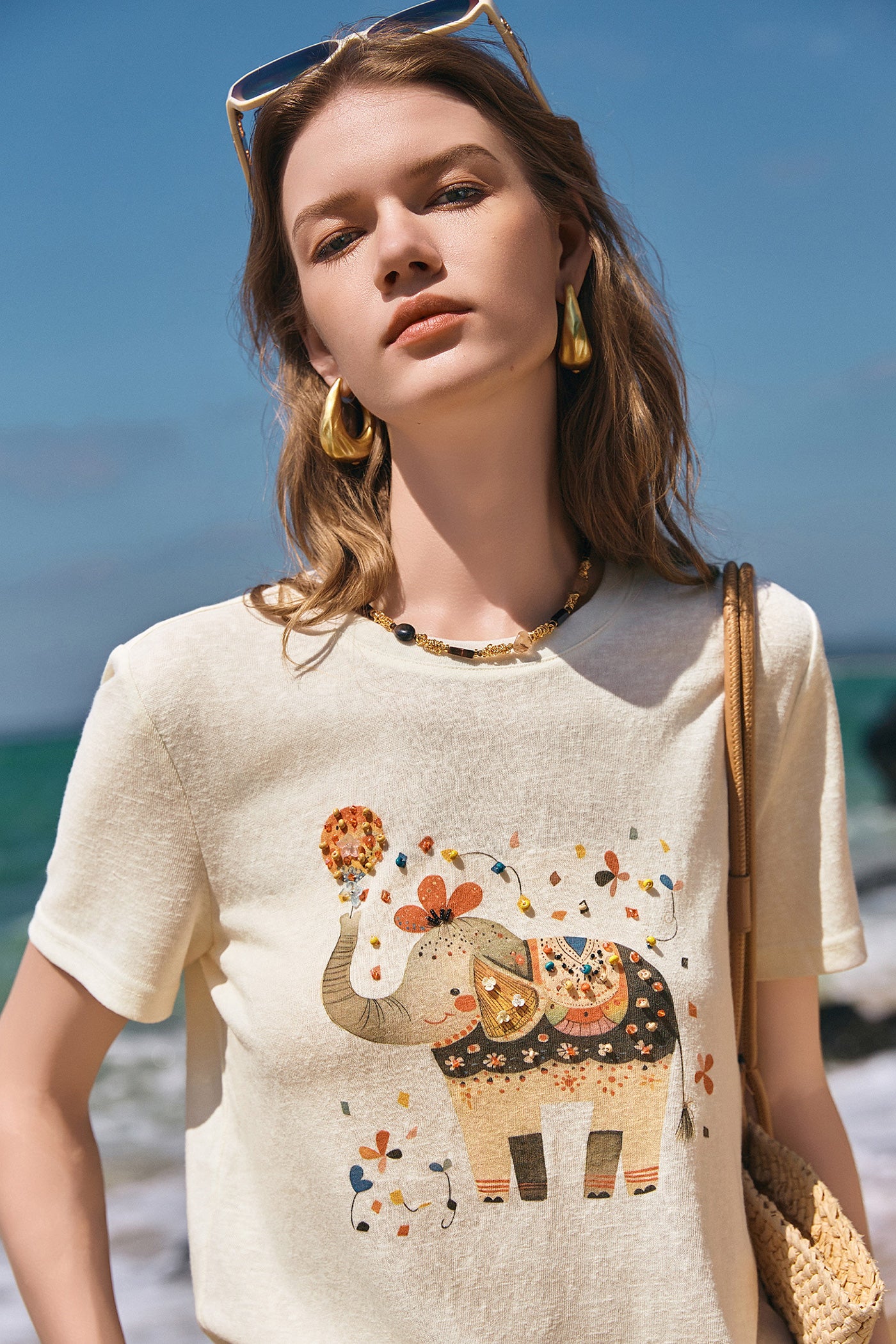 KAMILAN Embellished Elephant Motif Cotton Tee
