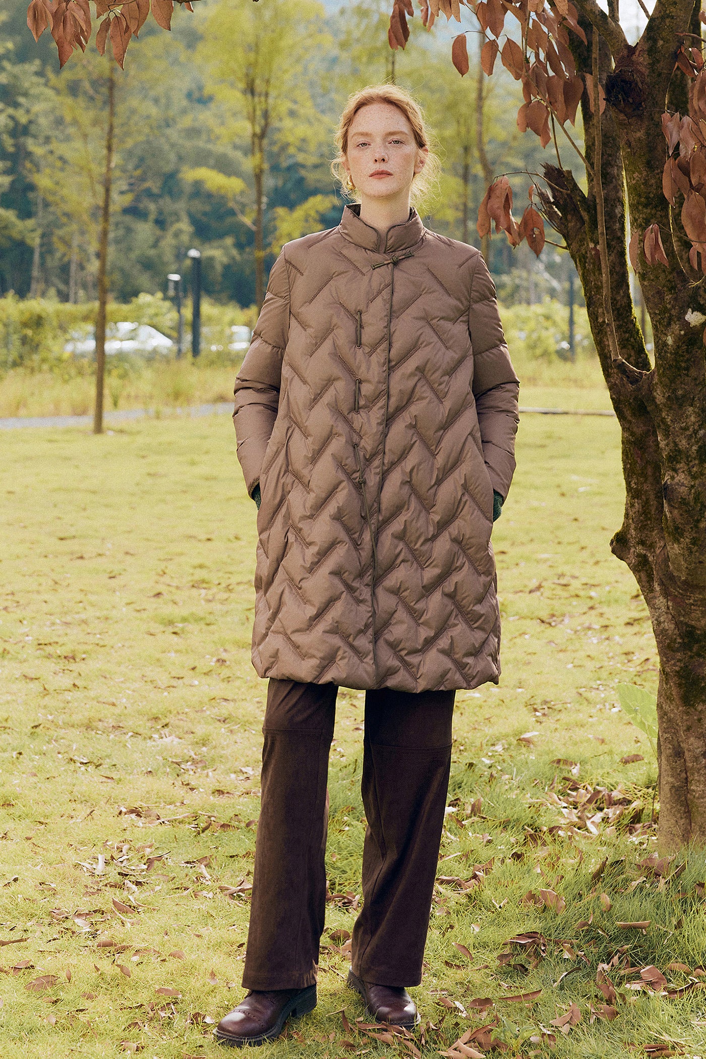 KAMILAN Quilted Mid-Length Down Coat in Sculptural Form