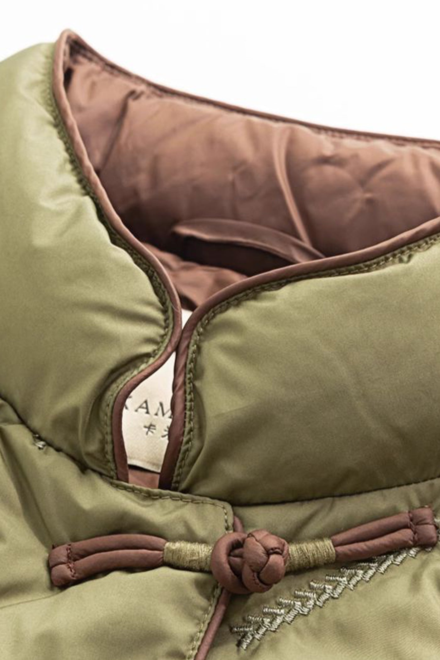 KAMILAN Quilted Mid-Length Down Coat in Sculptural Form