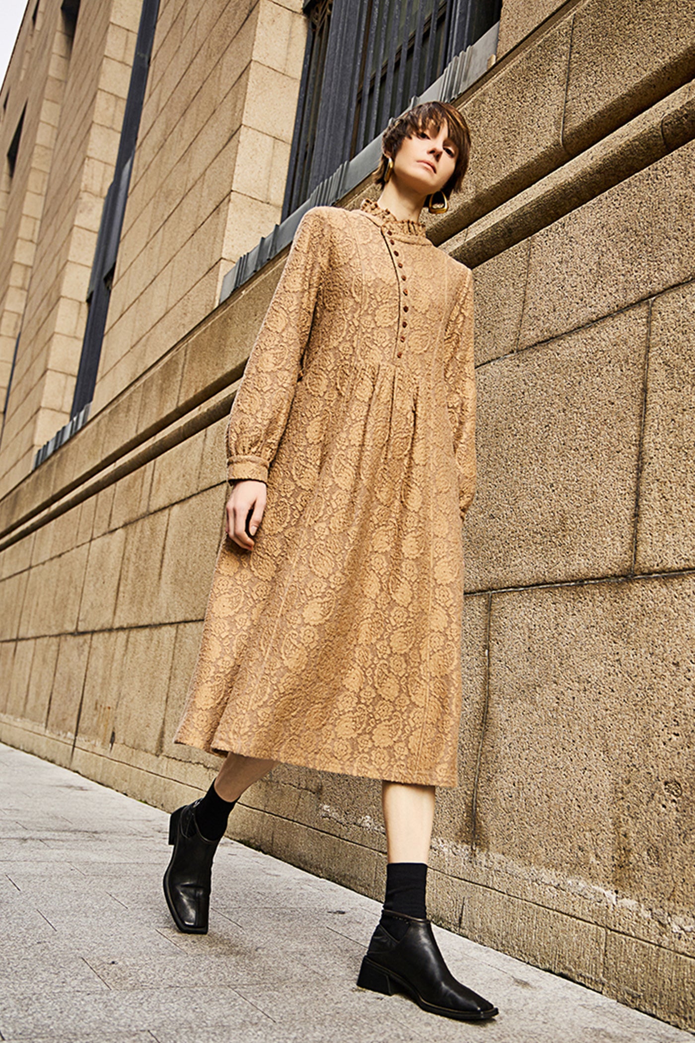 KAMILAN Jacquard Dress with Frilled Collar