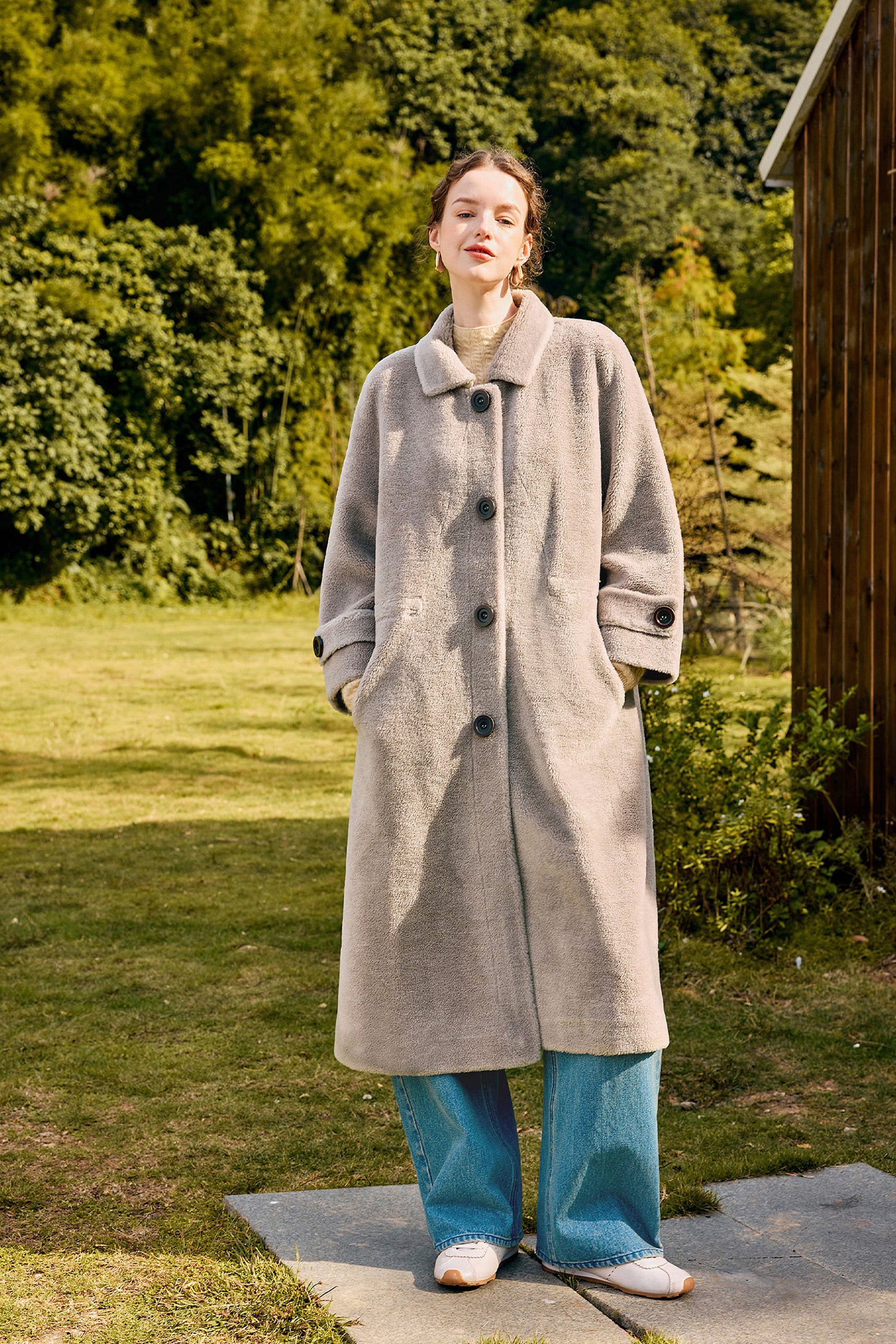 KAMILAN Wool-Blend Long Coat for Autumn/Winter in a Sculpted Silhouette