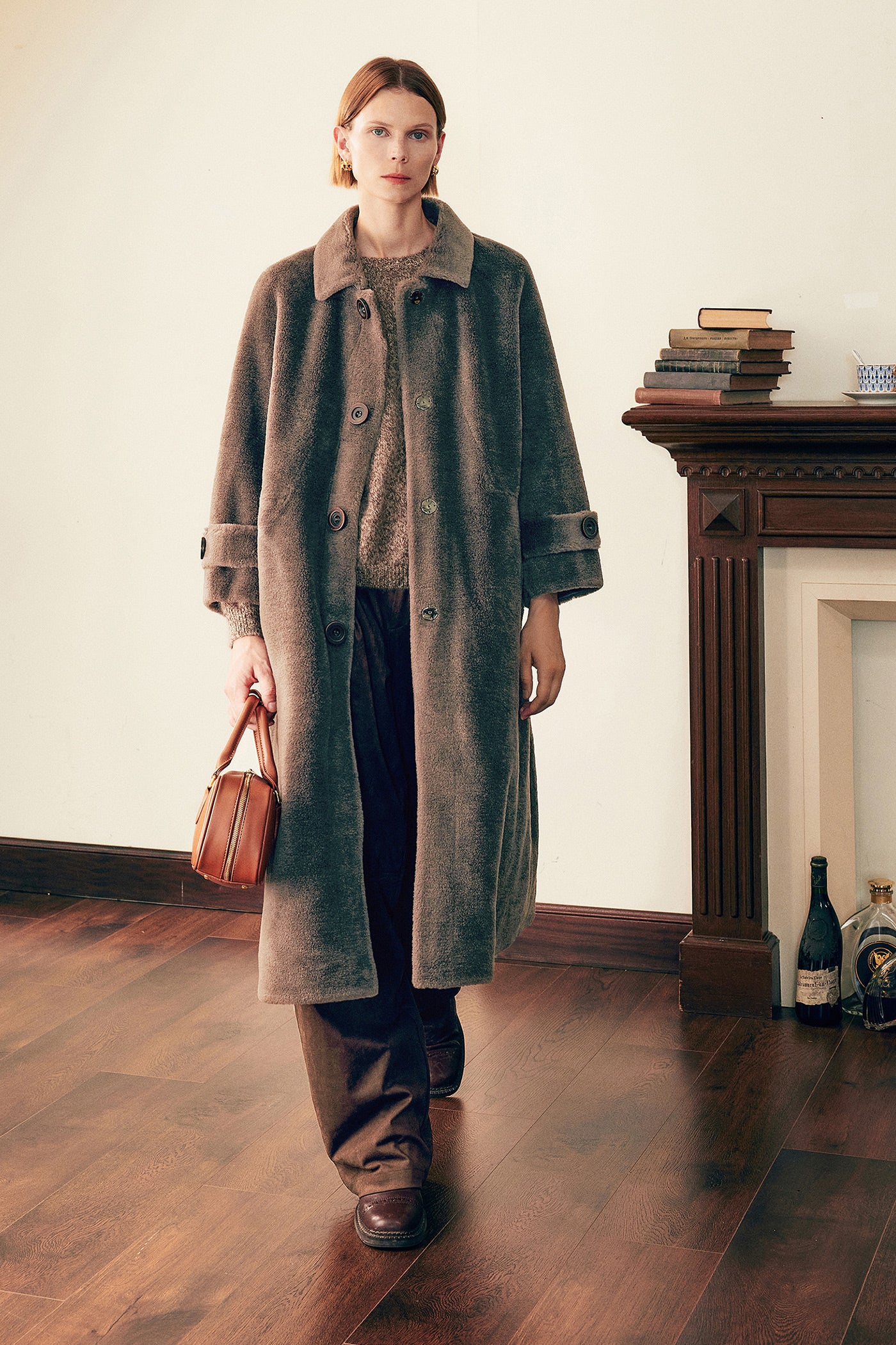 KAMILAN Wool-Blend Long Coat for Autumn/Winter in a Sculpted Silhouette