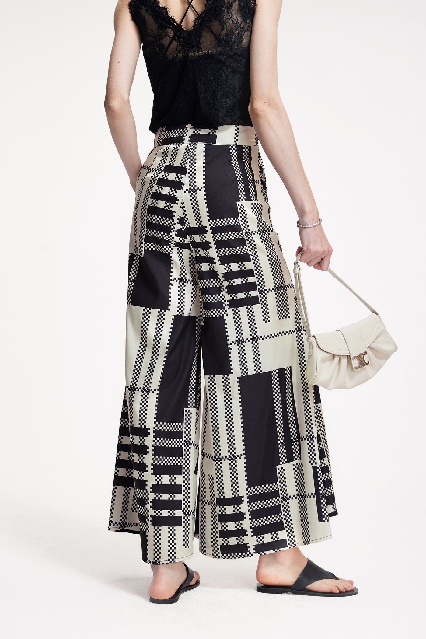 KAMILAN High-Waisted Wide-Leg Trousers with Geometric Print