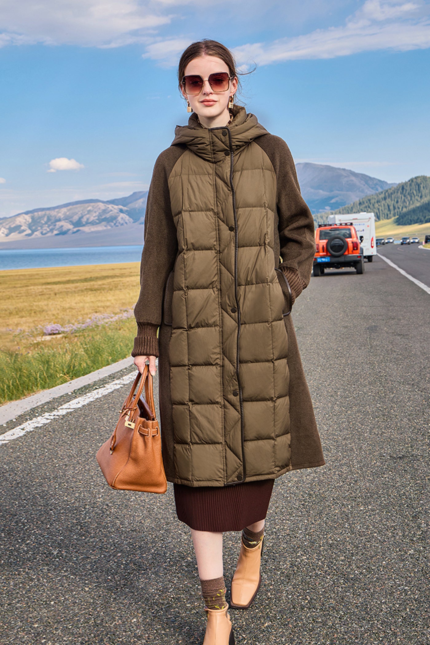 KAMILAN Two-Tone Hooded Down Coat