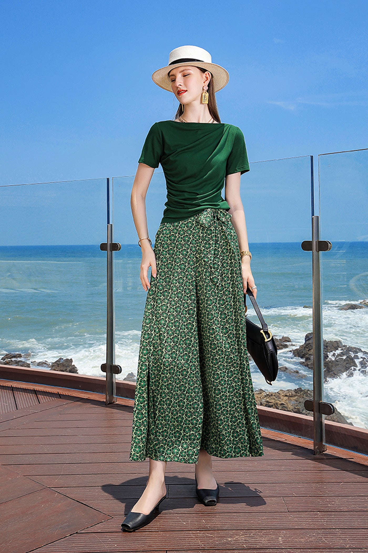 KAMILAN Fitted Green Draped Tee