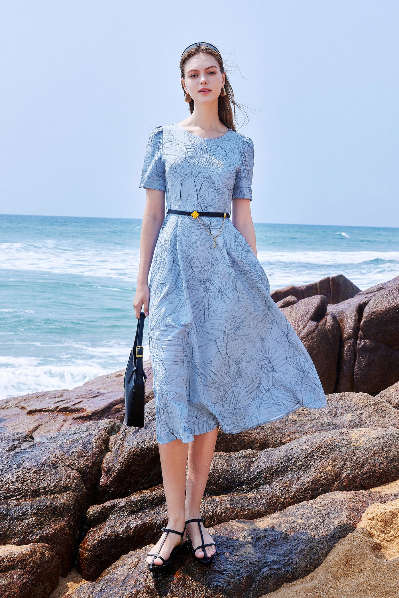 KAMILAN Elegant Textured Midi Dress