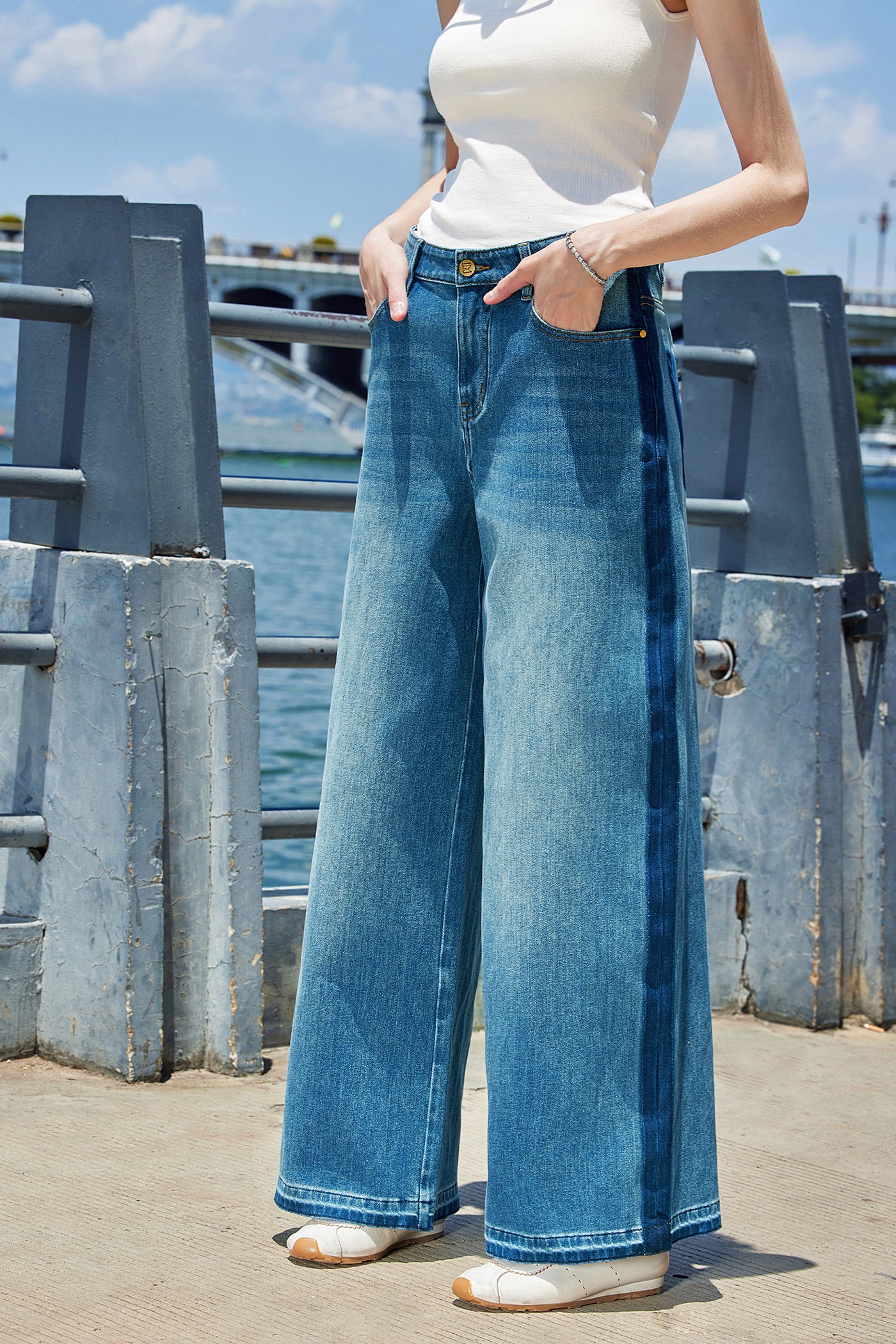 KAMILAN High-Rise Washed Wide-Leg Denim Trousers