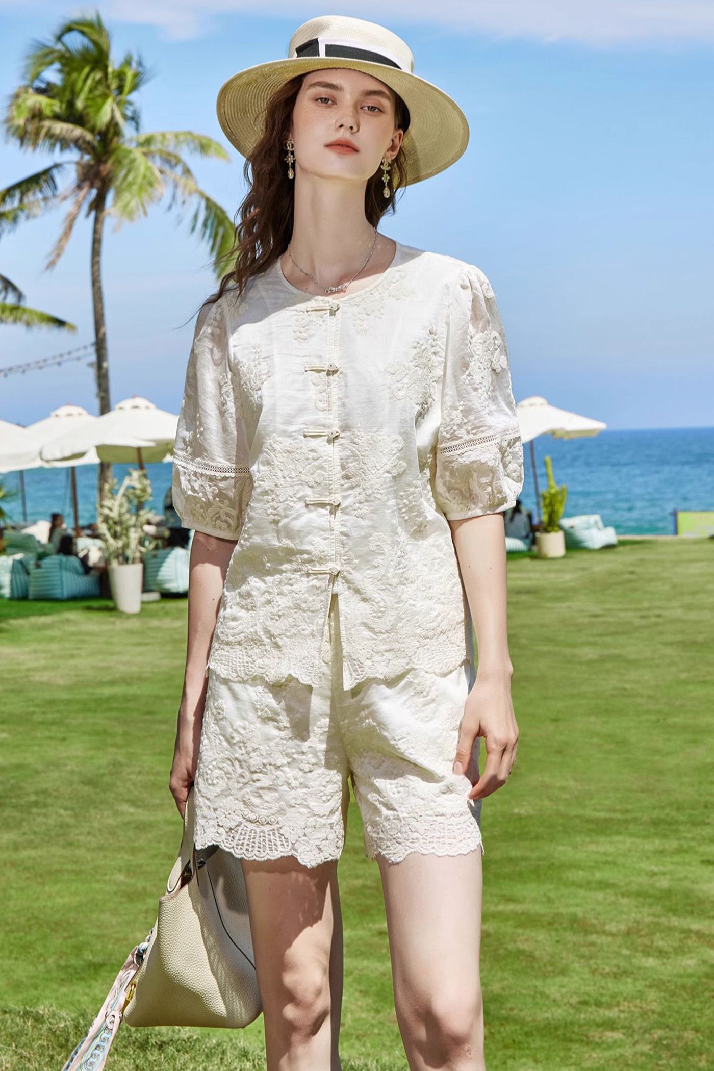 KAMILAN Short-Sleeved Blouse in Textured Embroidered Jacquard