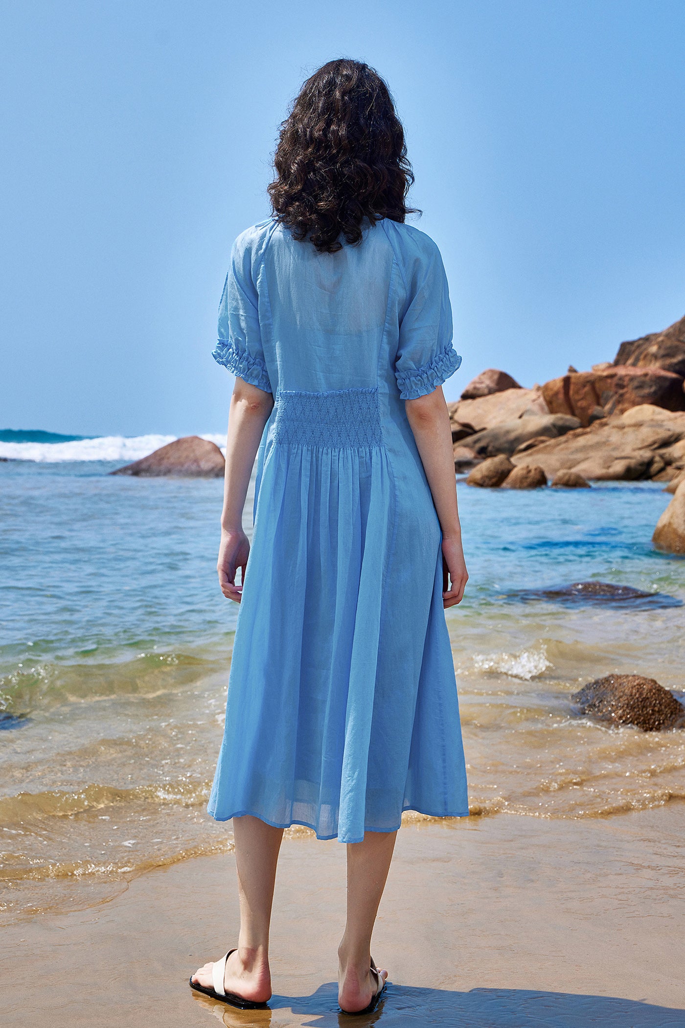 KAMILAN Gathered Midi Dress with Delicate Tie Detailing