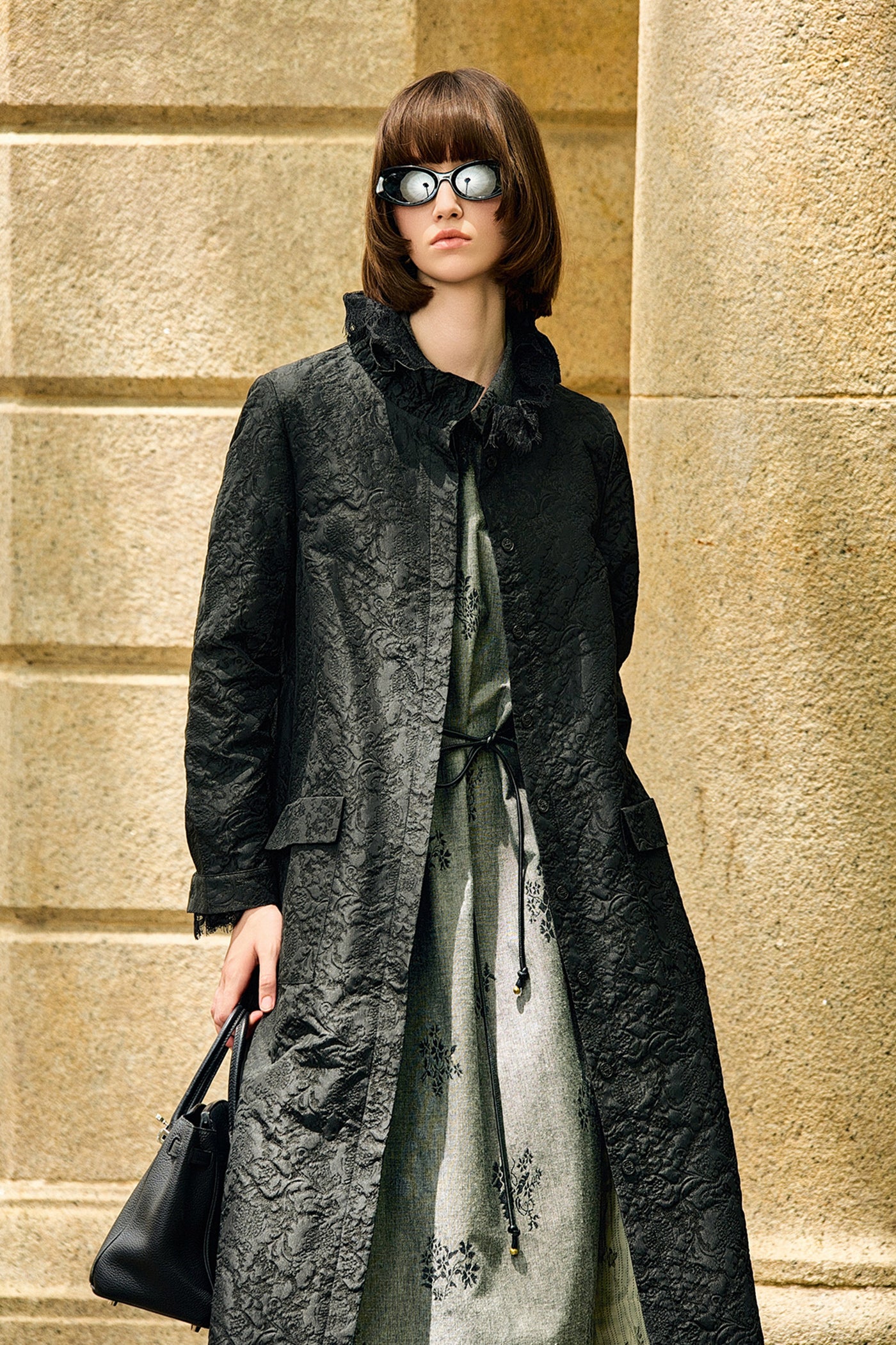 KAMILAN Mid-Length Jacquard Trench Coat with Belted Waist Detail