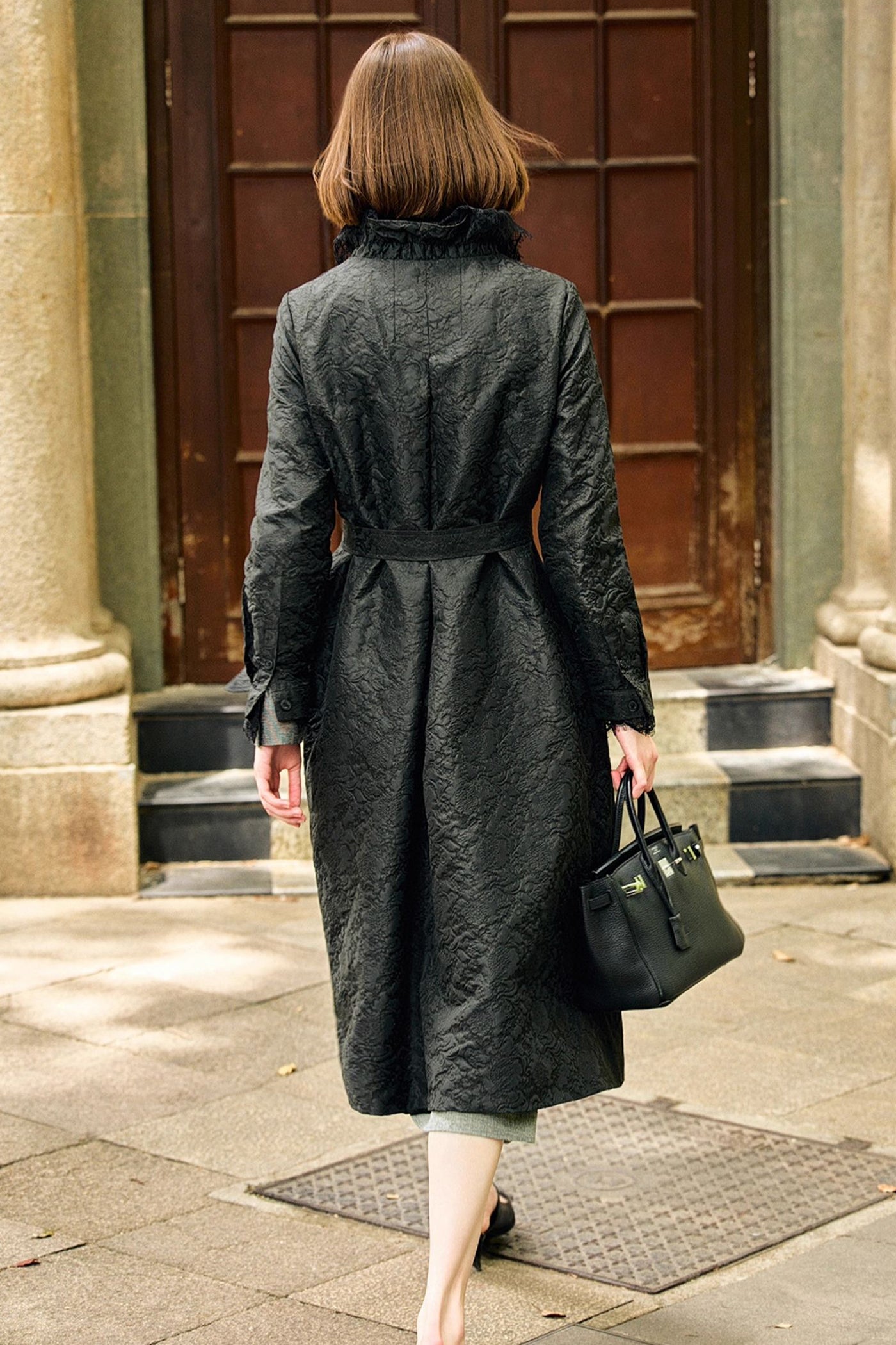 KAMILAN Mid-Length Jacquard Trench Coat with Belted Waist Detail