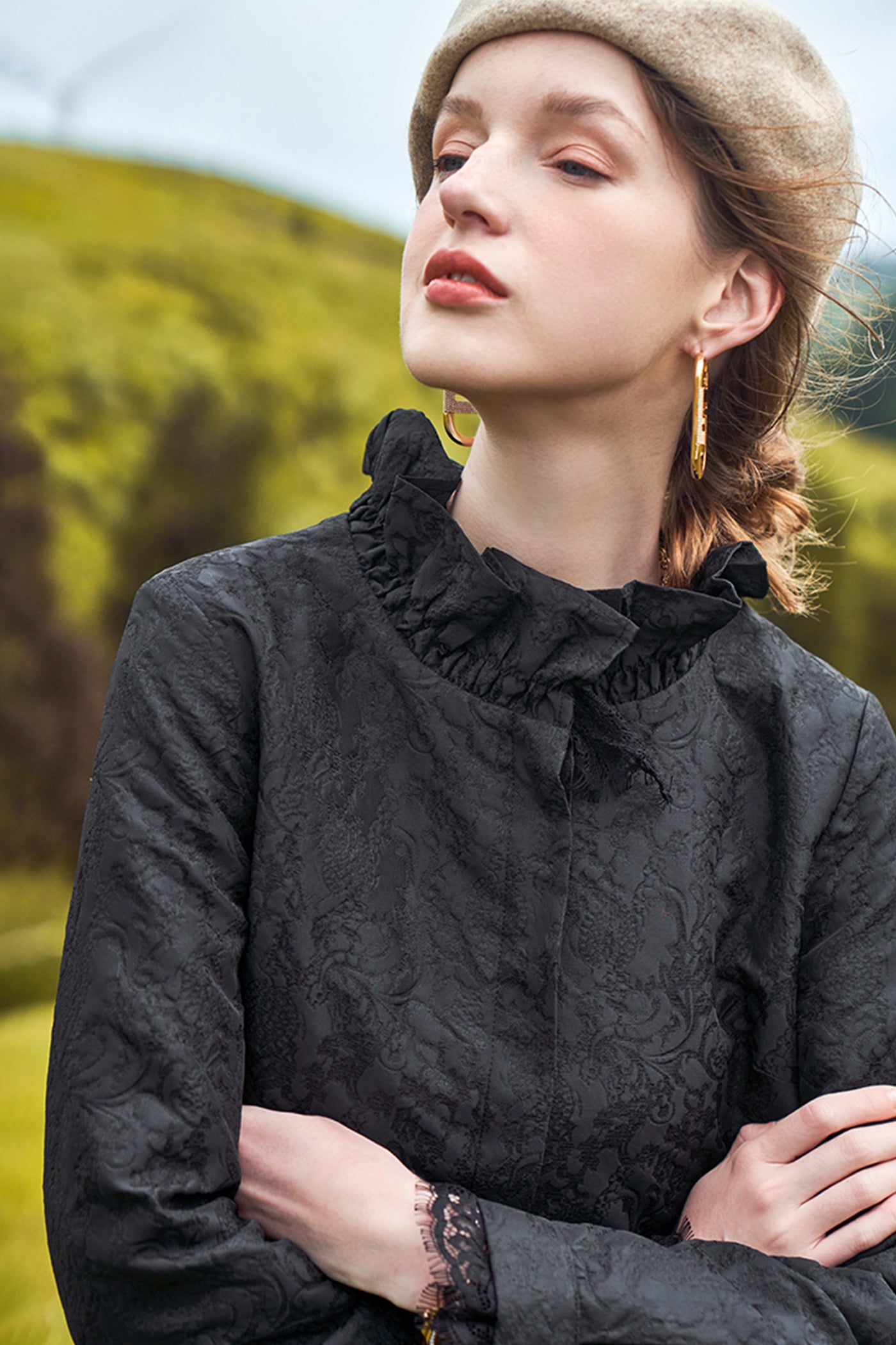 KAMILAN Mid-Length Jacquard Trench Coat with Belted Waist Detail