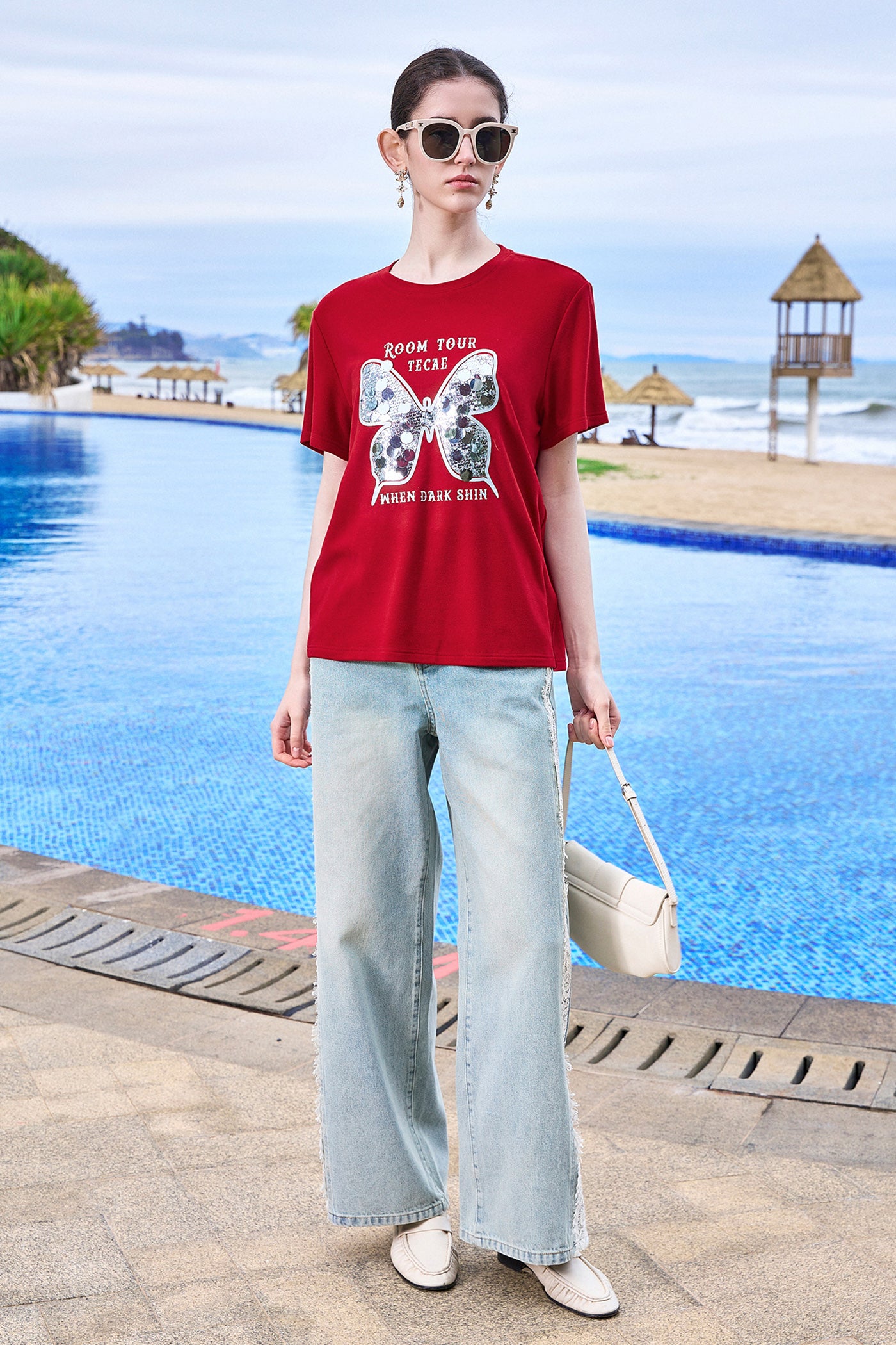 KAMILAN Embellished Butterfly Short-Sleeved Tee with Artistic Print