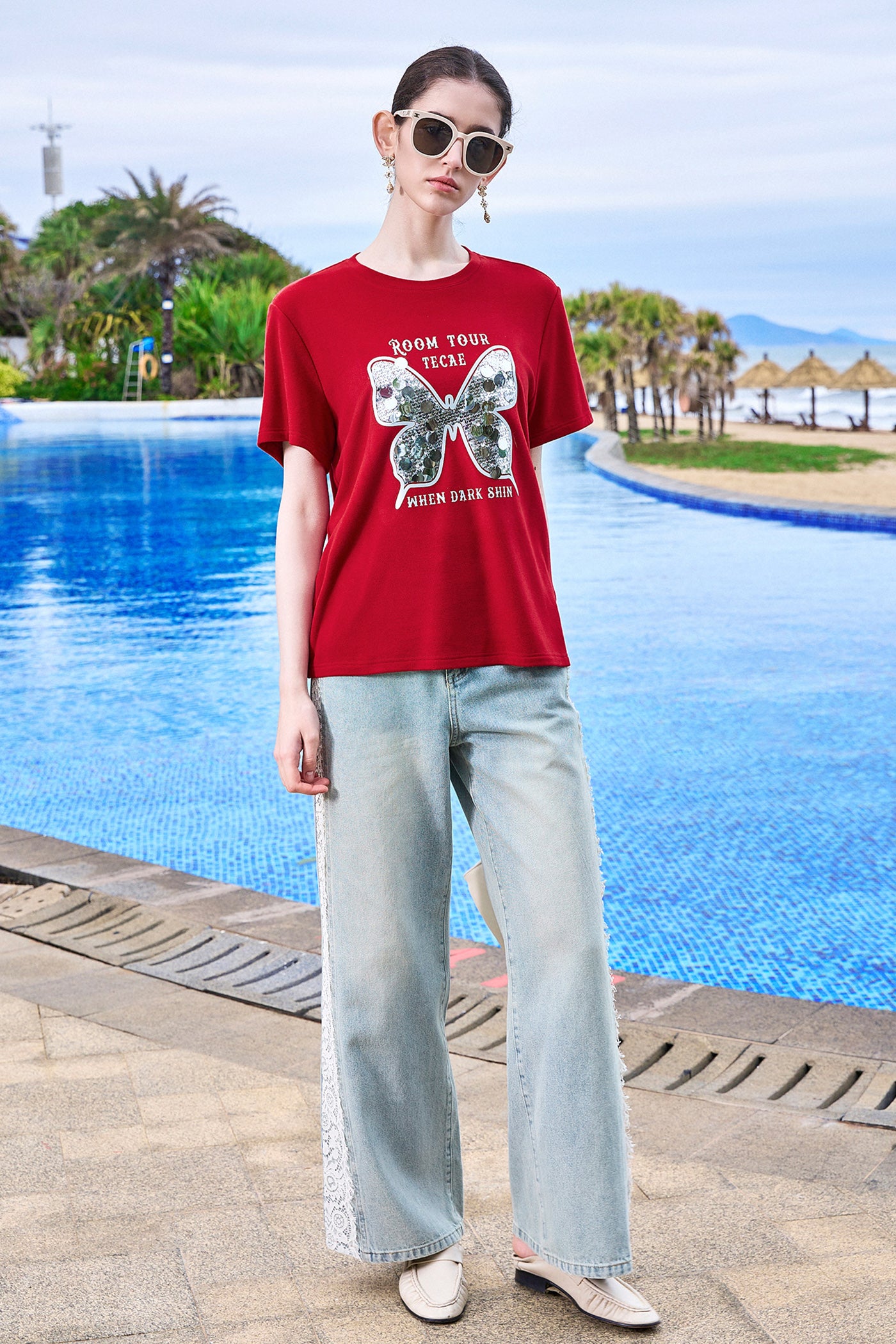 KAMILAN Embellished Butterfly Short-Sleeved Tee with Artistic Print