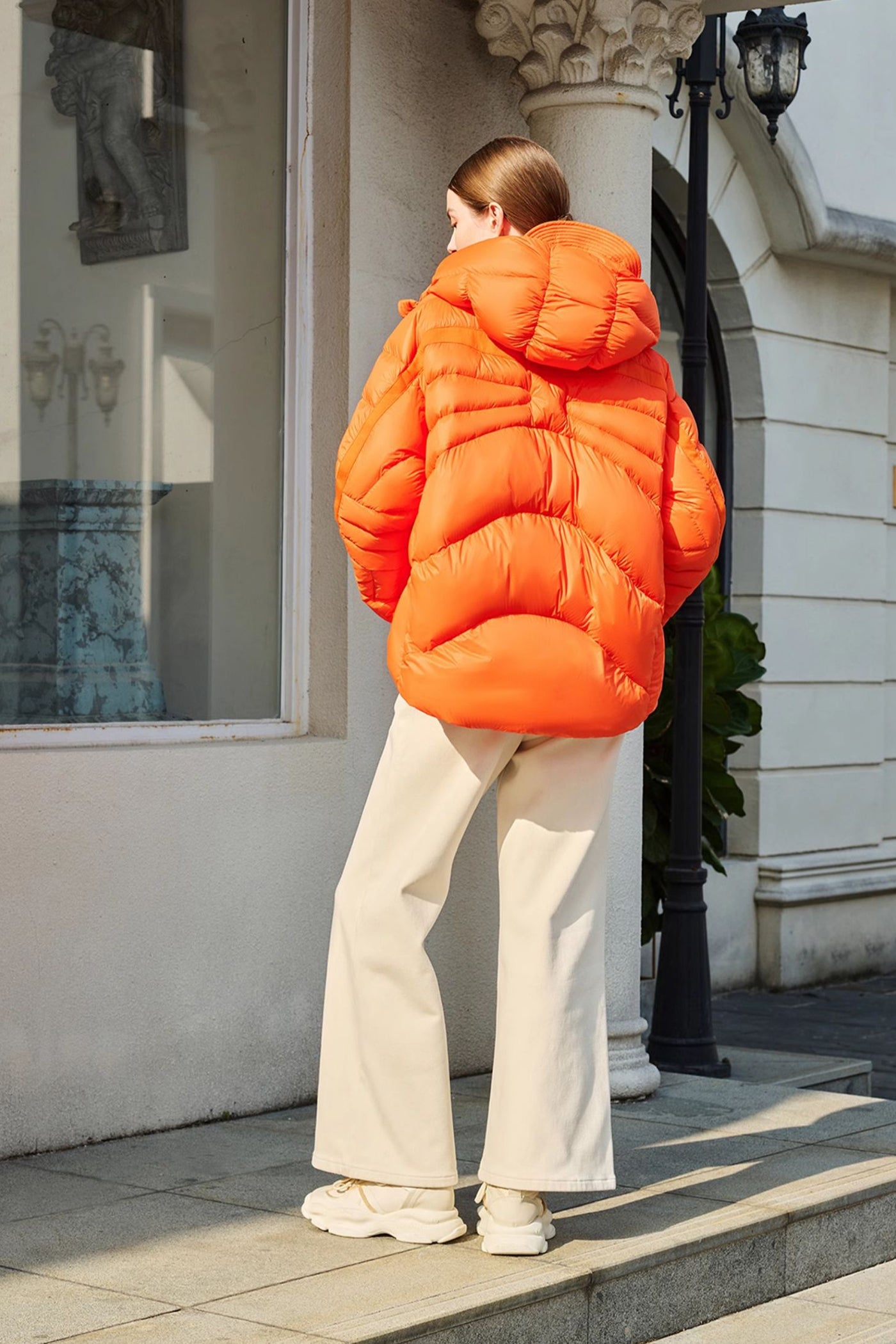 Kamilan Cropped Hooded Down Jacket in Urban Mocha