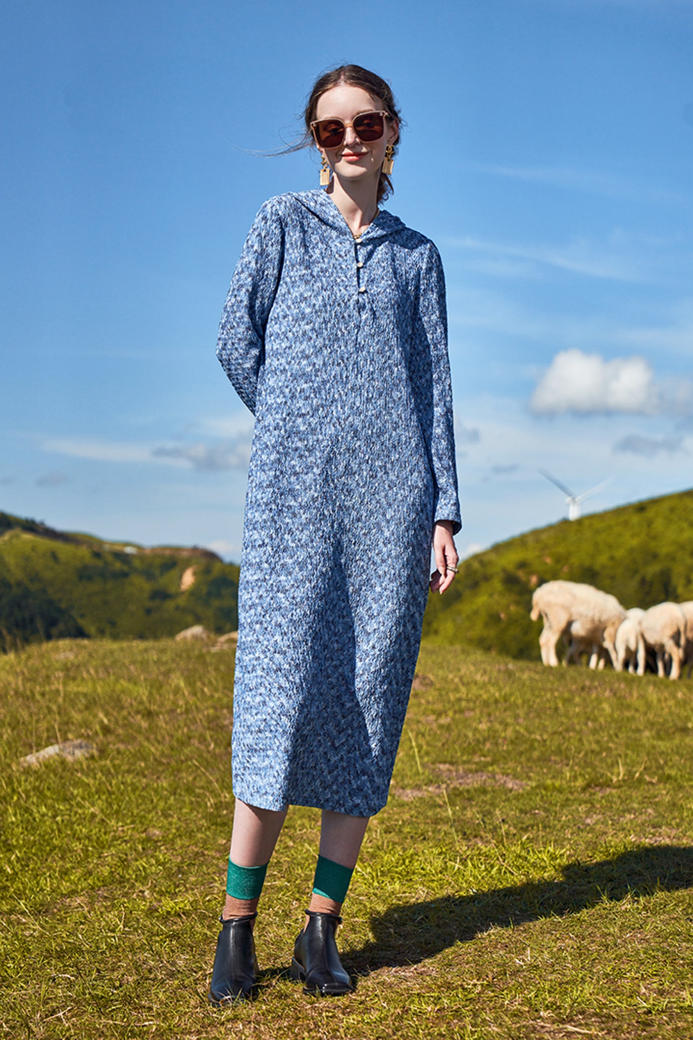 KAMILAN French Chic Hooded Midi Dress – 2025 Autumn New Elegant Long-Sleeve Knit Dress