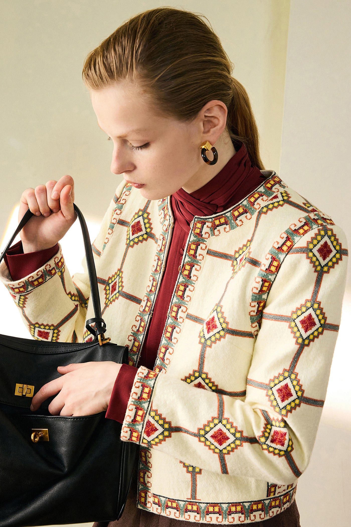 KAMILAN Women's Wool Embroidered Jacket – French Vintage Style Long-Sleeve Coat