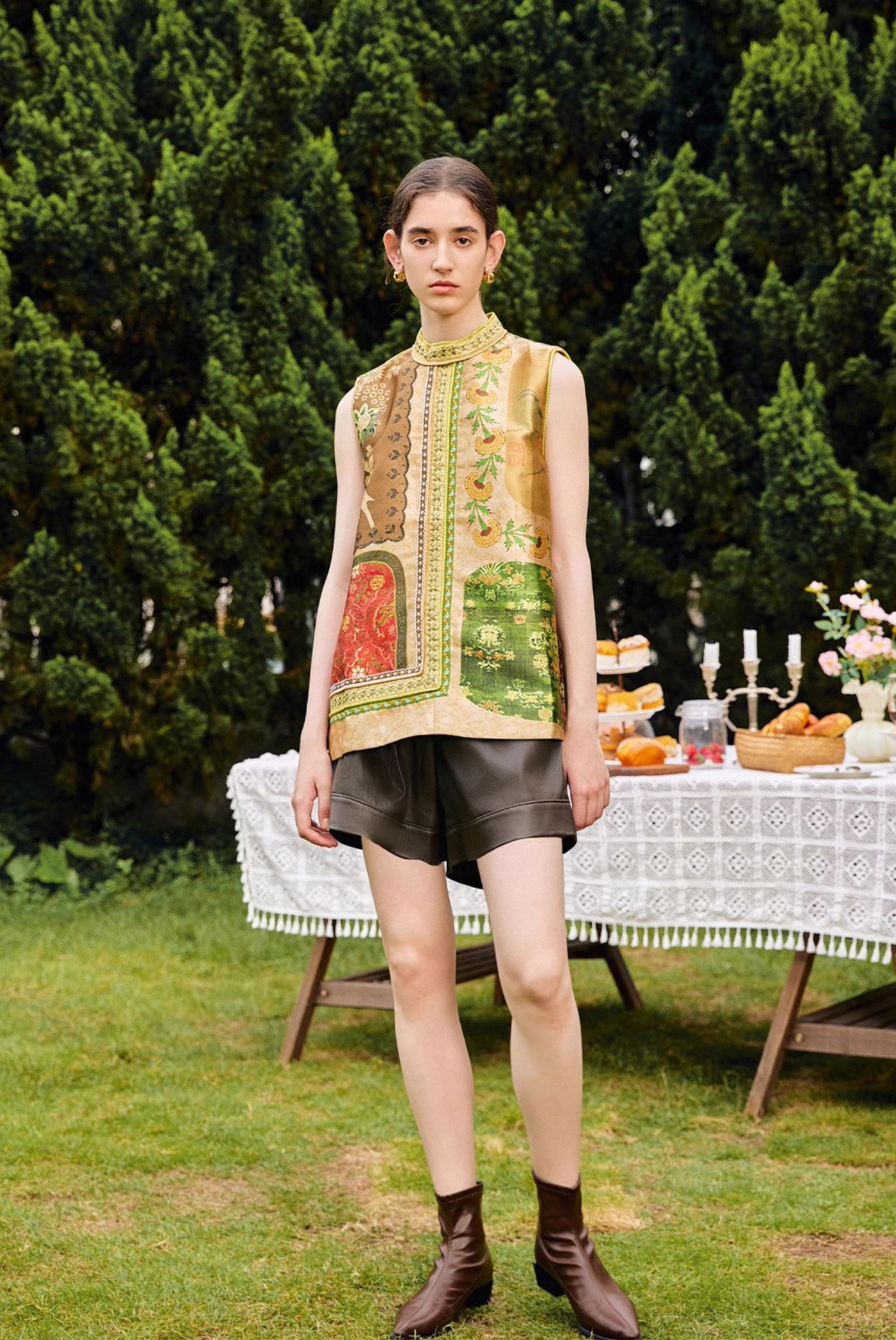 KAMILAN Women's Sleeveless Embroidered Printed Shirt – Chic Stand Collar Blouse