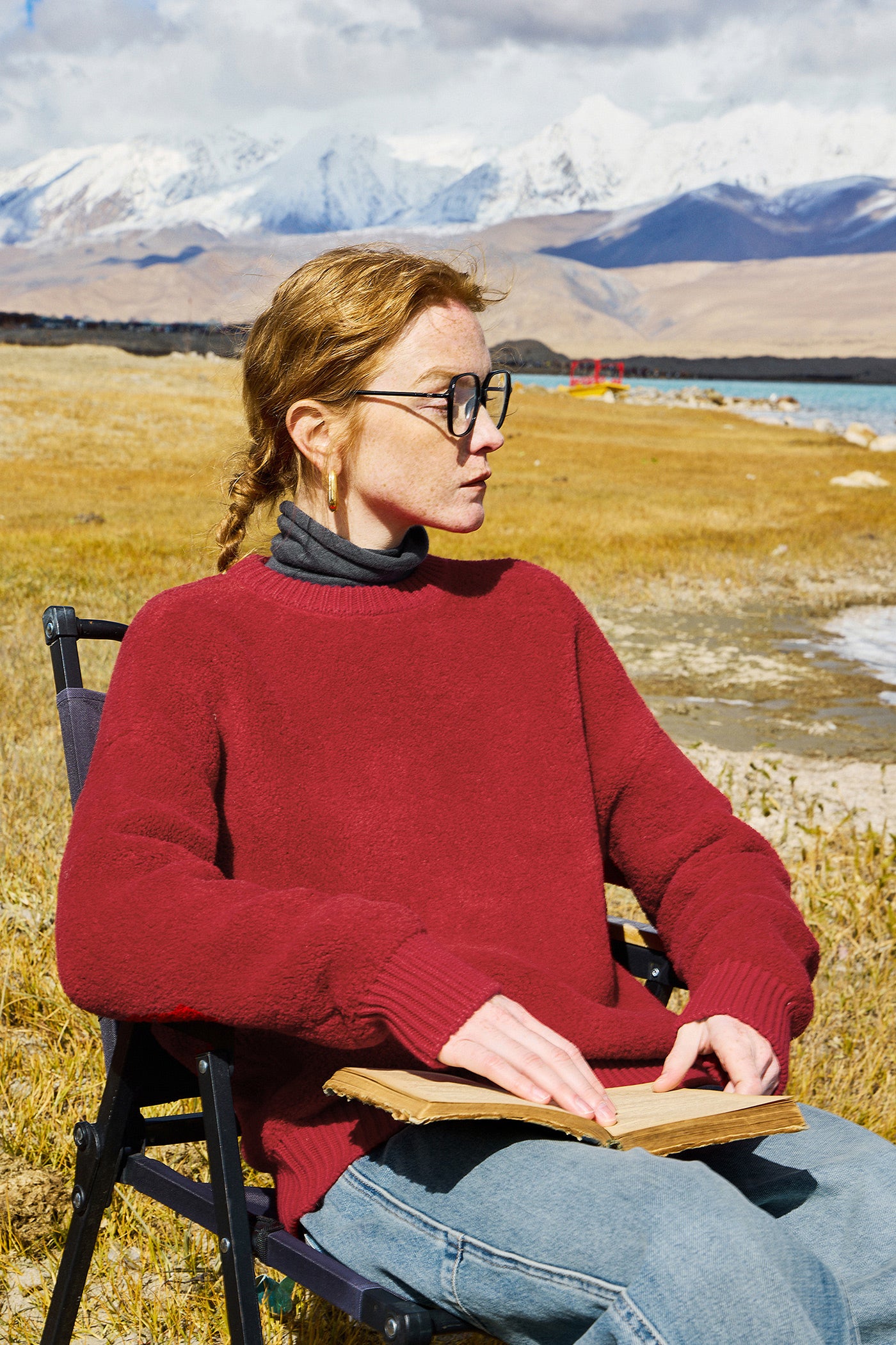 red sweater women's autumn 2025 new loose plush sweater