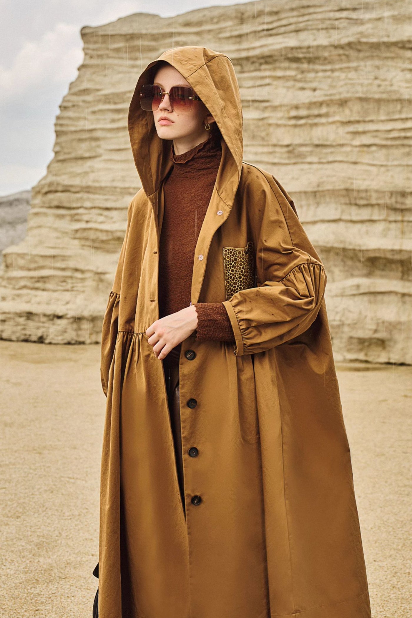KAMILAN French style design windbreaker women's autumn 2025 new lantern sleeves long trench coat hooded.