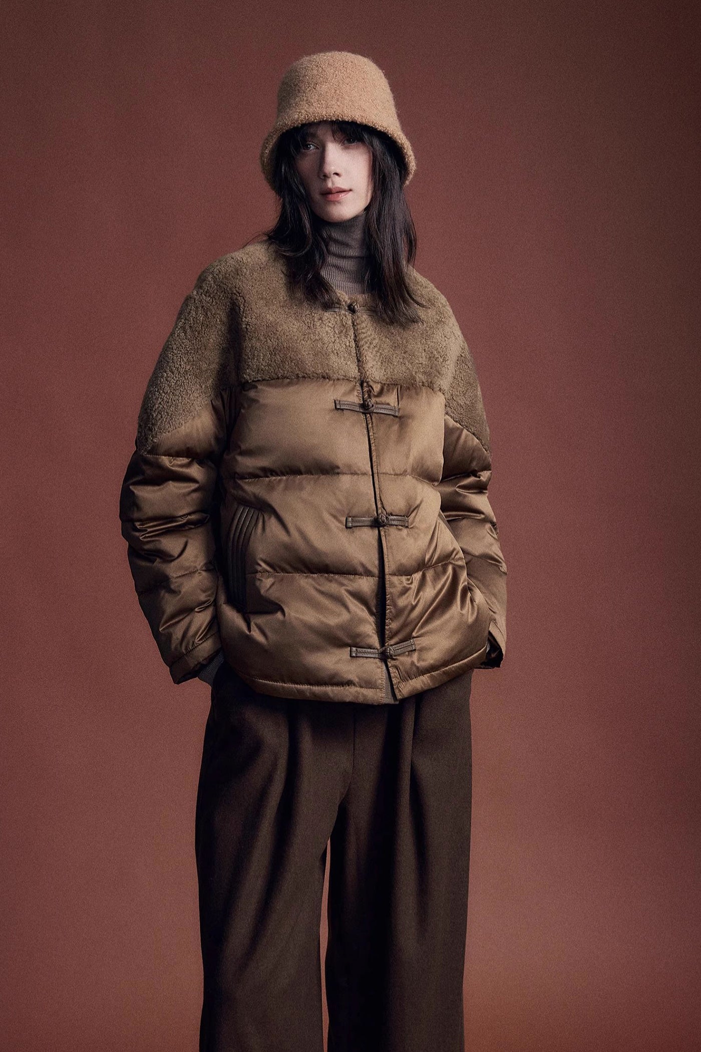 KAMILAN Women's Short New Chinese Style Shearling & White Goose Down Jacket 2025 Winter Luxury Puffer Coat