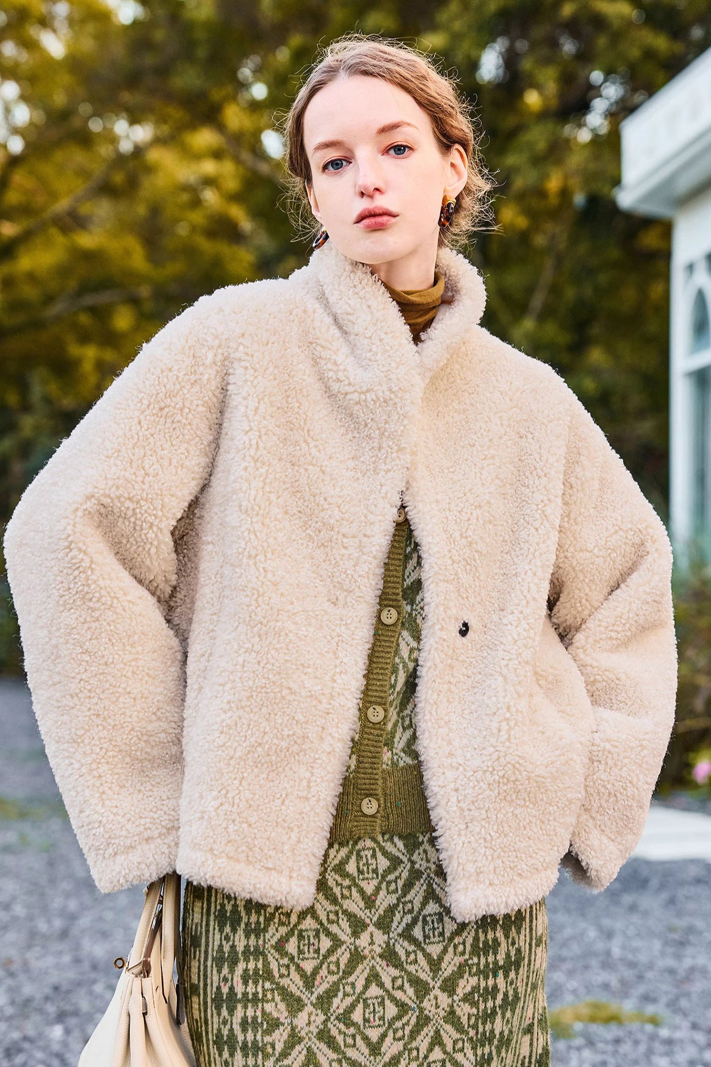 KAMILAN Women's Faux Shearling Jacket | 2025 Winter Short Teddy Coat with Stand Collar