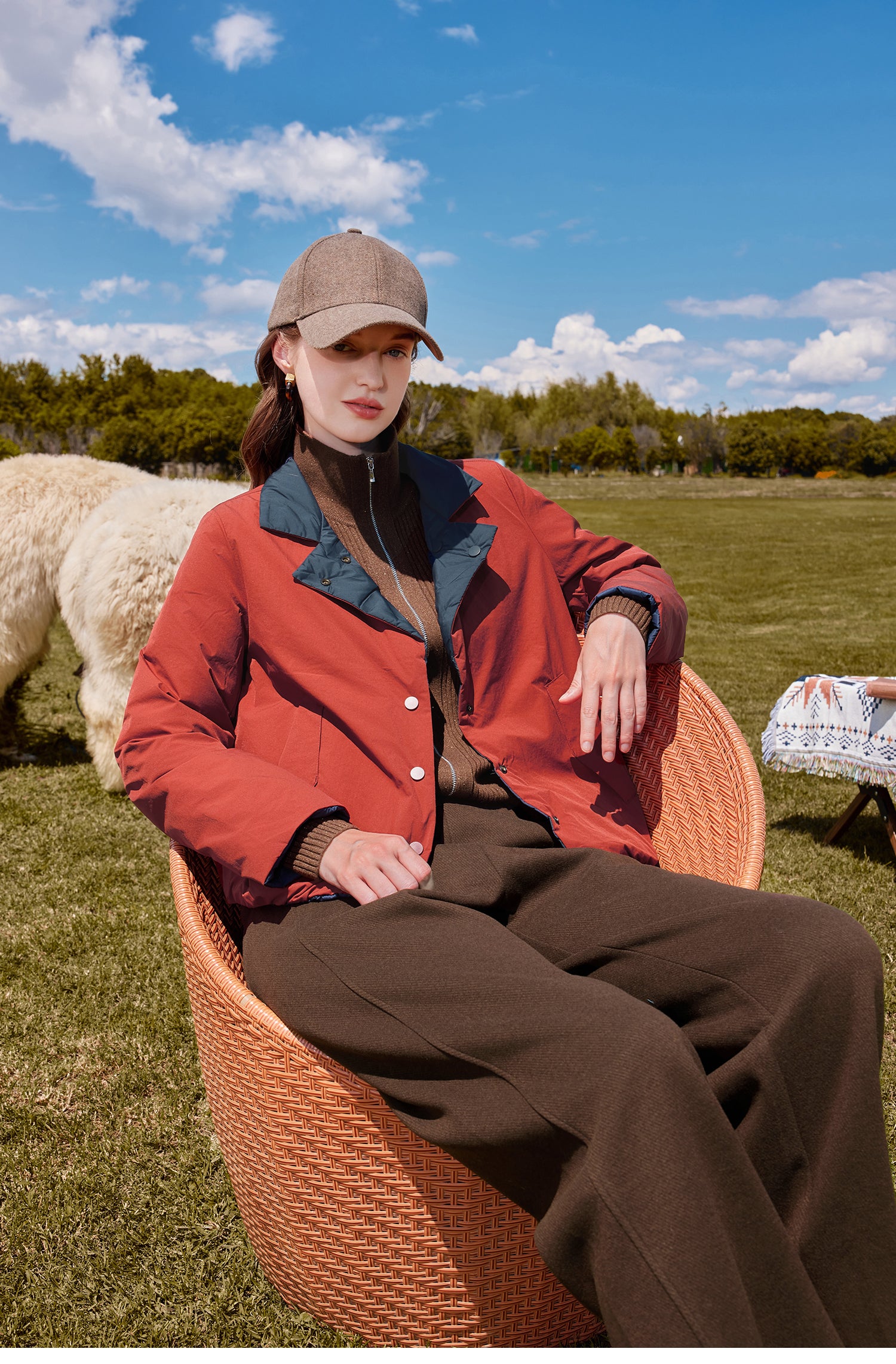 KAMILAN Short and lightweight warm down jacket for women, 2025 winter new style, white down jacket with two-sided wearability