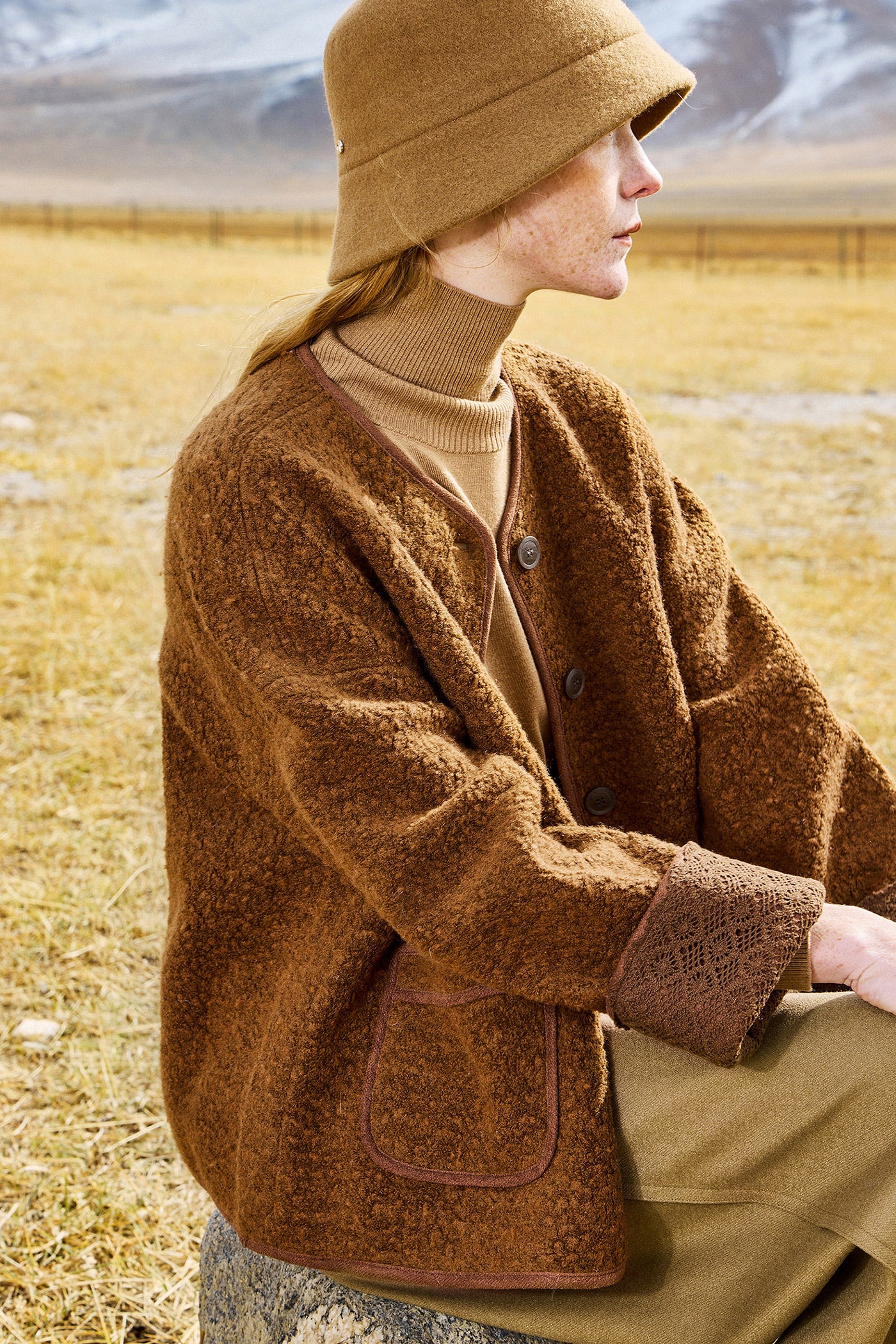 KAMILAN Women's French-Inspired Short Shearling Coat – 2025 Autumn Collection, Warm Sheep Wool Jacket