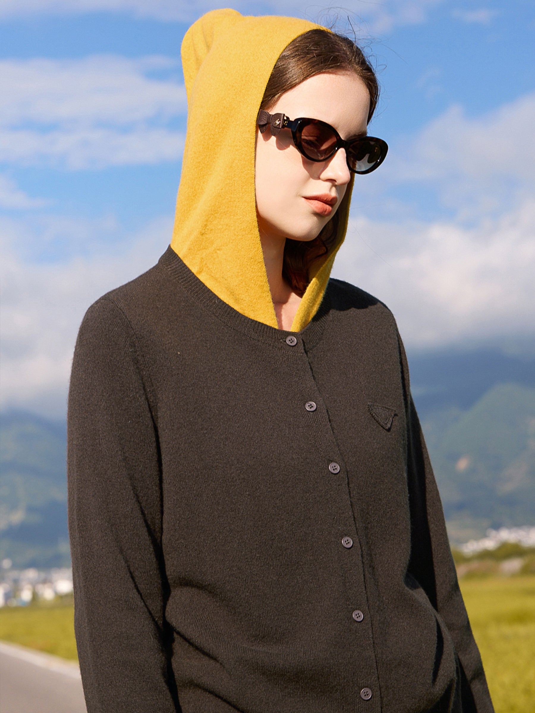 KAMILAN Women’s 2025 Fall 100% Merino Wool Colorblock Hooded Knit Cardigan Button-Front Soft Loose-Fit Sweater Jacket