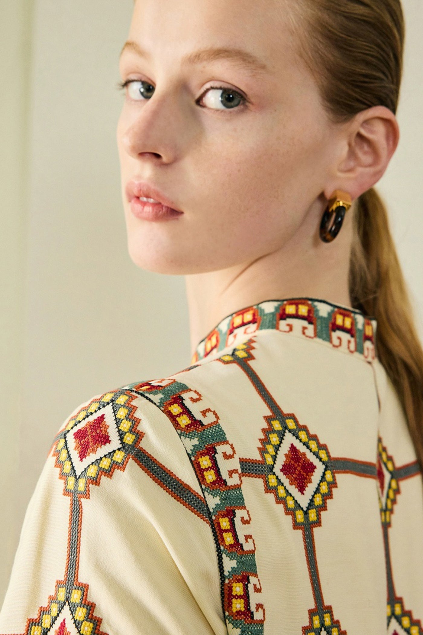 Camillo French small stand up collar high waisted dress for women in the spring of 2025, mid length embroidered A-line skirt