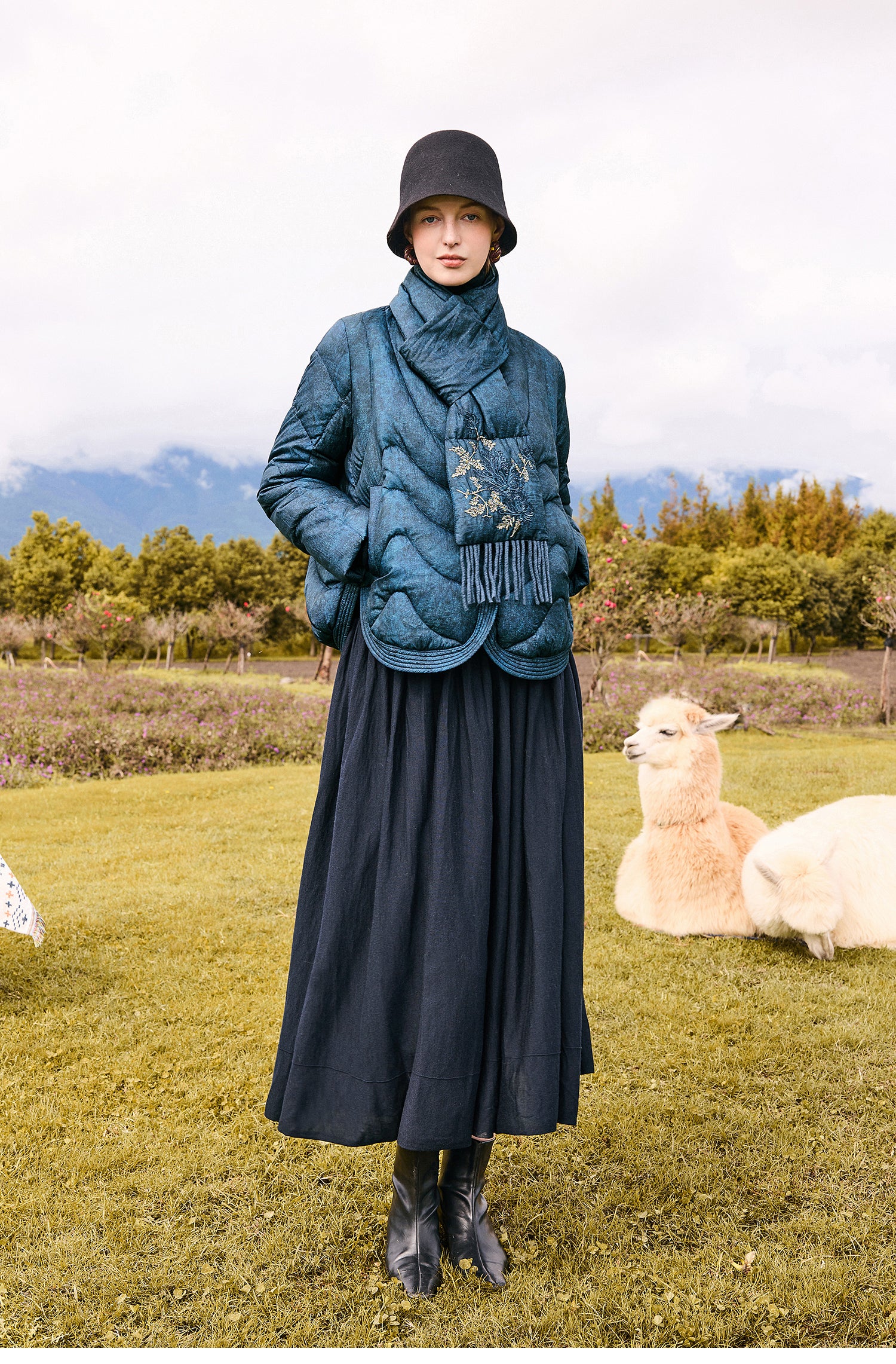 KAMILAN Women's Short Warm Down Jacket 2025 Winter New Design White Goose Down Coat