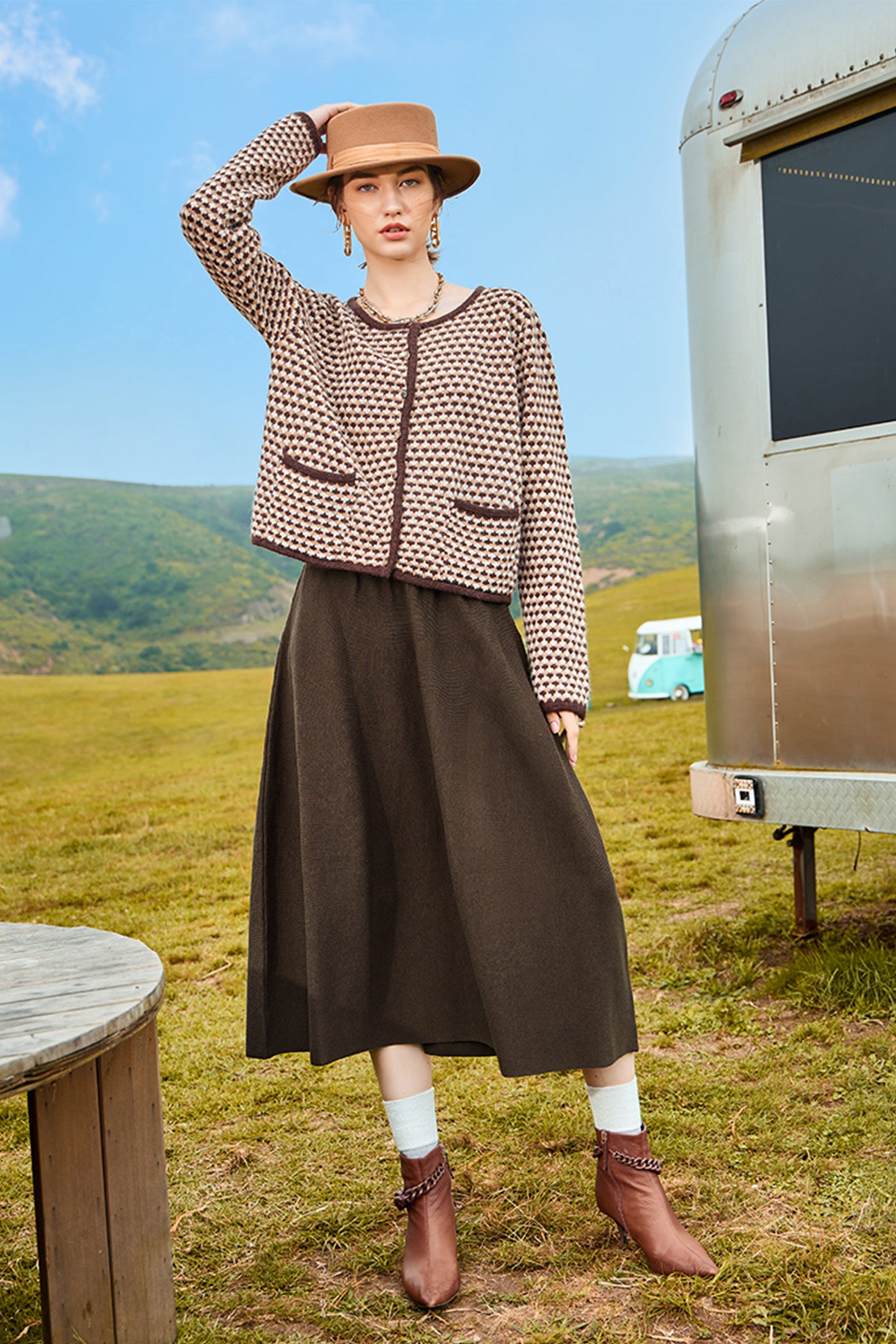 KAMILAN French Chic Wool Knit Cardigan – 2025 Autumn New Short Tweed-Inspired Sweater Jacket