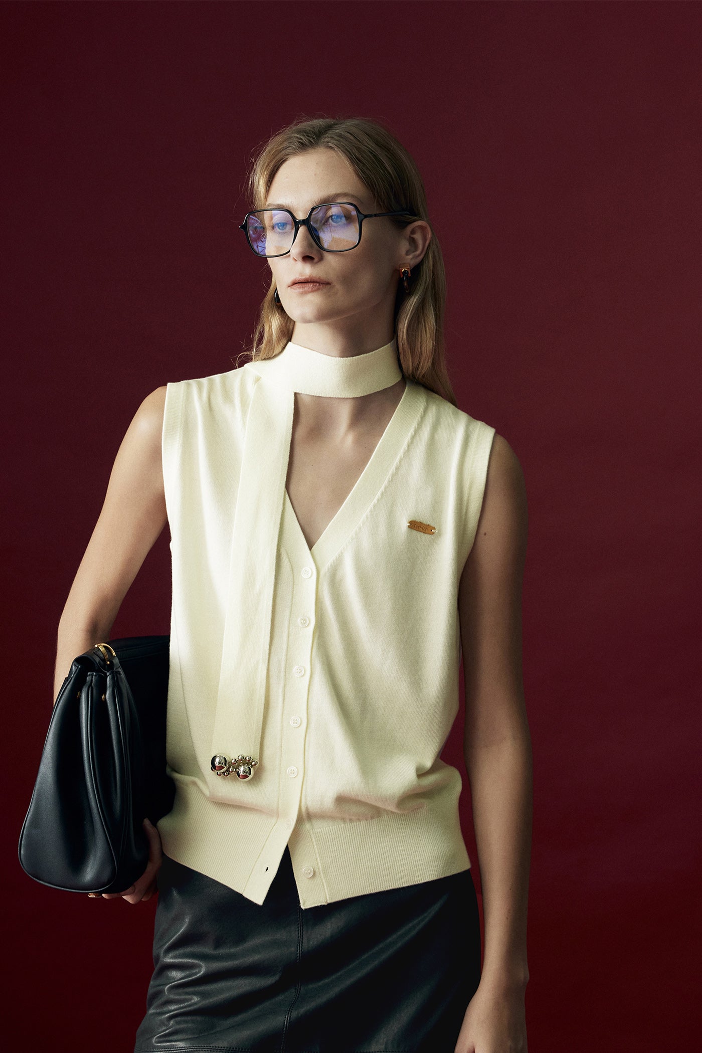 KAMILAN French Design Sleeveless Knitted Top