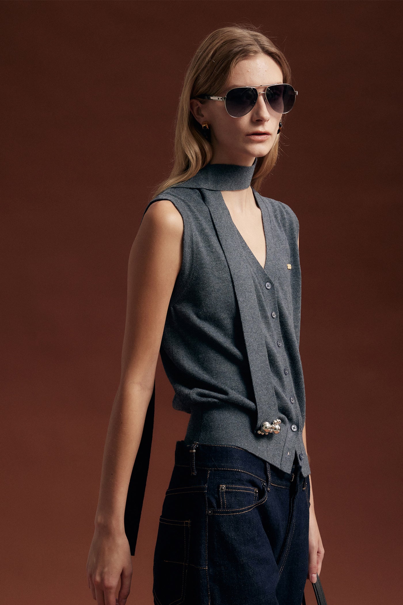 KAMILAN French Design Sleeveless Knitted Top