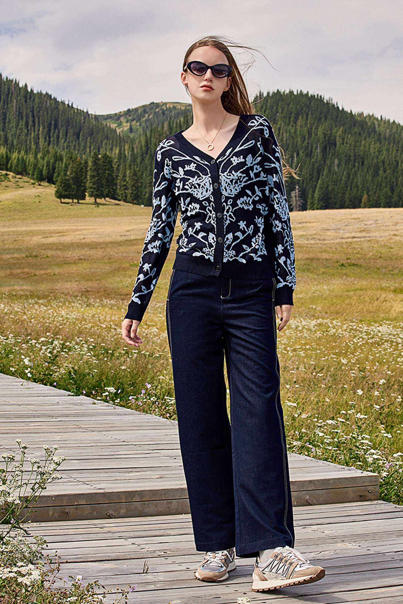 KAMILAN Women's V-Neck Knit Cardigan – 2025 Autumn New Short Fashion Versatile Sweater Jacket