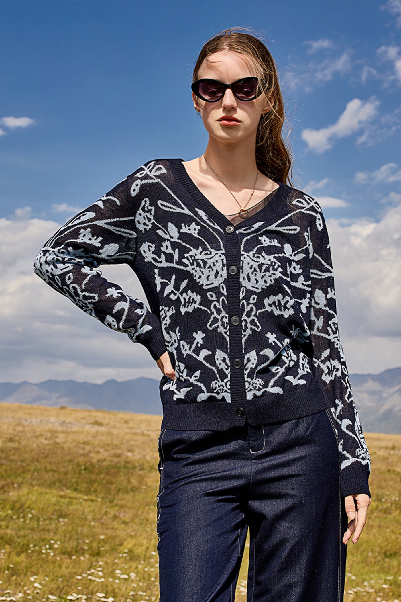 KAMILAN Women's V-Neck Knit Cardigan – 2025 Autumn New Short Fashion Versatile Sweater Jacket