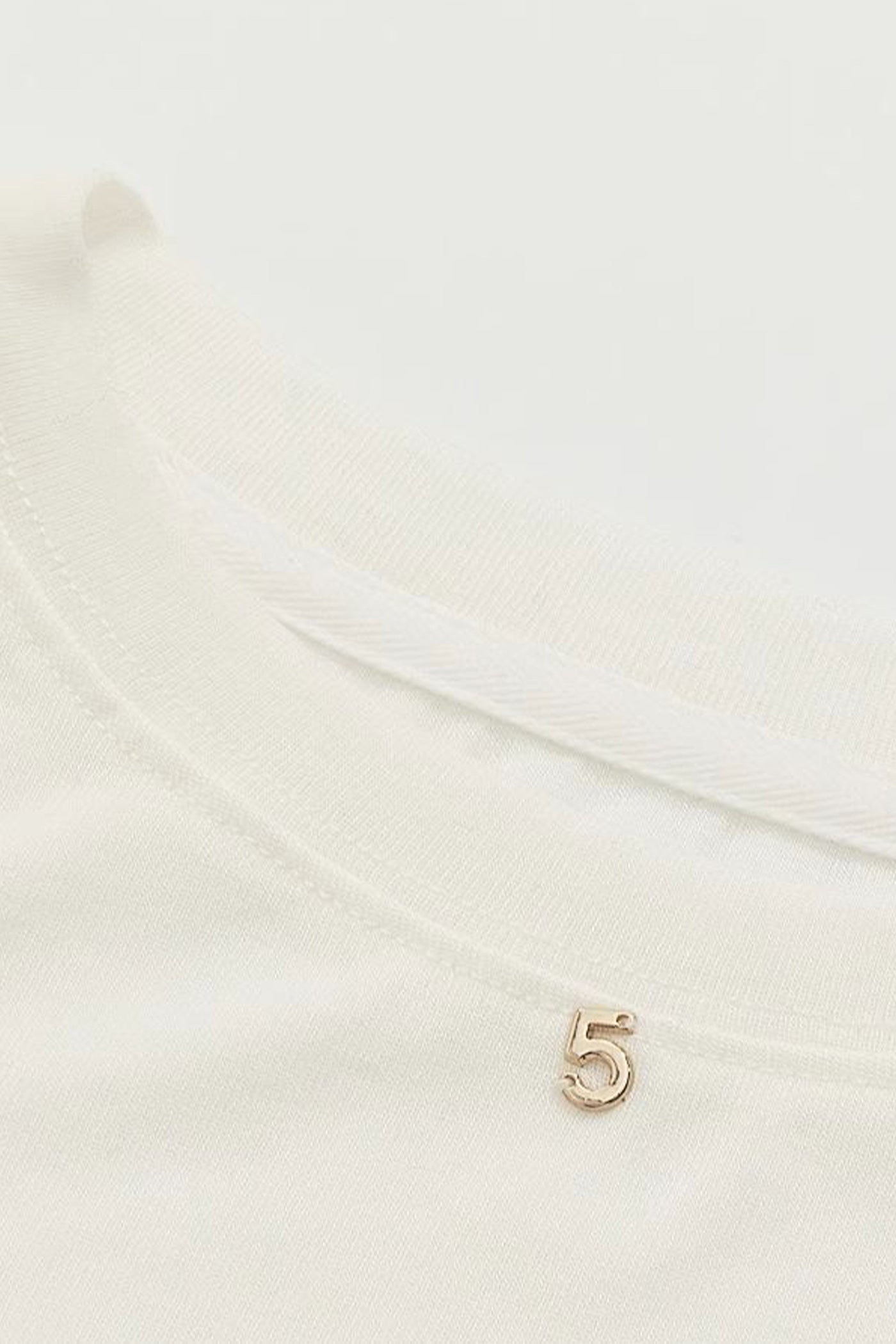 KAMILAN Women's French Chic Slim-Fit Base Layer Top – 2025 Autumn New Versatile Knit Undershirt