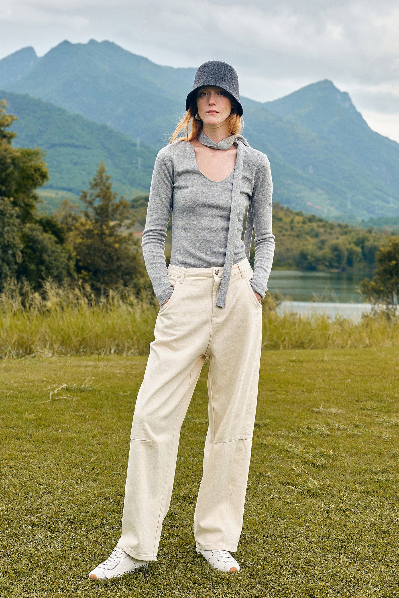 KAMILAN French-Inspired U-Neck Wool Sweater for Women – 2025 Fall New Chic Knit Base Layer