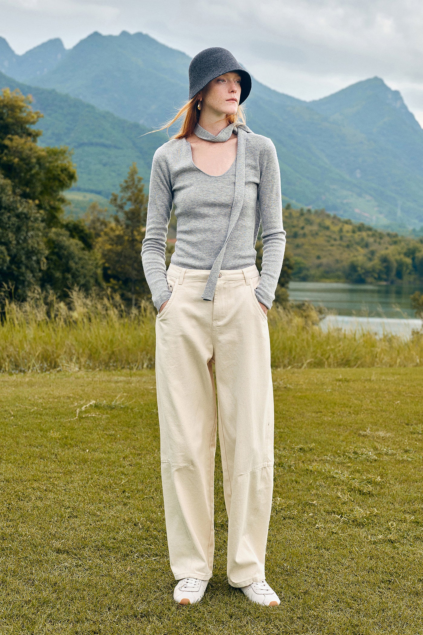 KAMILAN French-Inspired U-Neck Wool Sweater for Women – 2025 Fall New Chic Knit Base Layer
