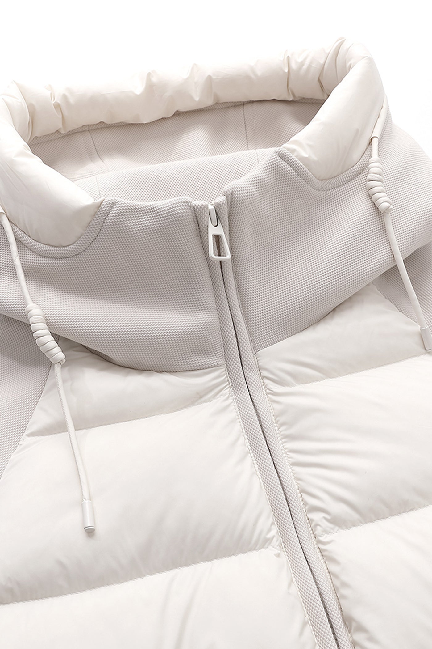 KAMILAN Women's Short Lightweight Down Jacket – 2025 Winter New Hooded White Duck Down Coat with Knit Patchwork