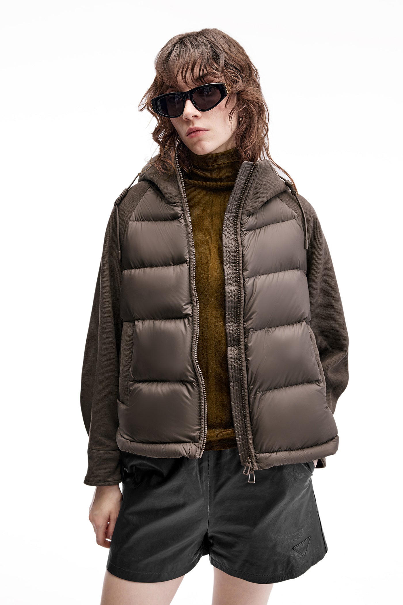 KAMILAN Women's Short Lightweight Down Jacket – 2025 Winter New Hooded White Duck Down Coat with Knit Patchwork